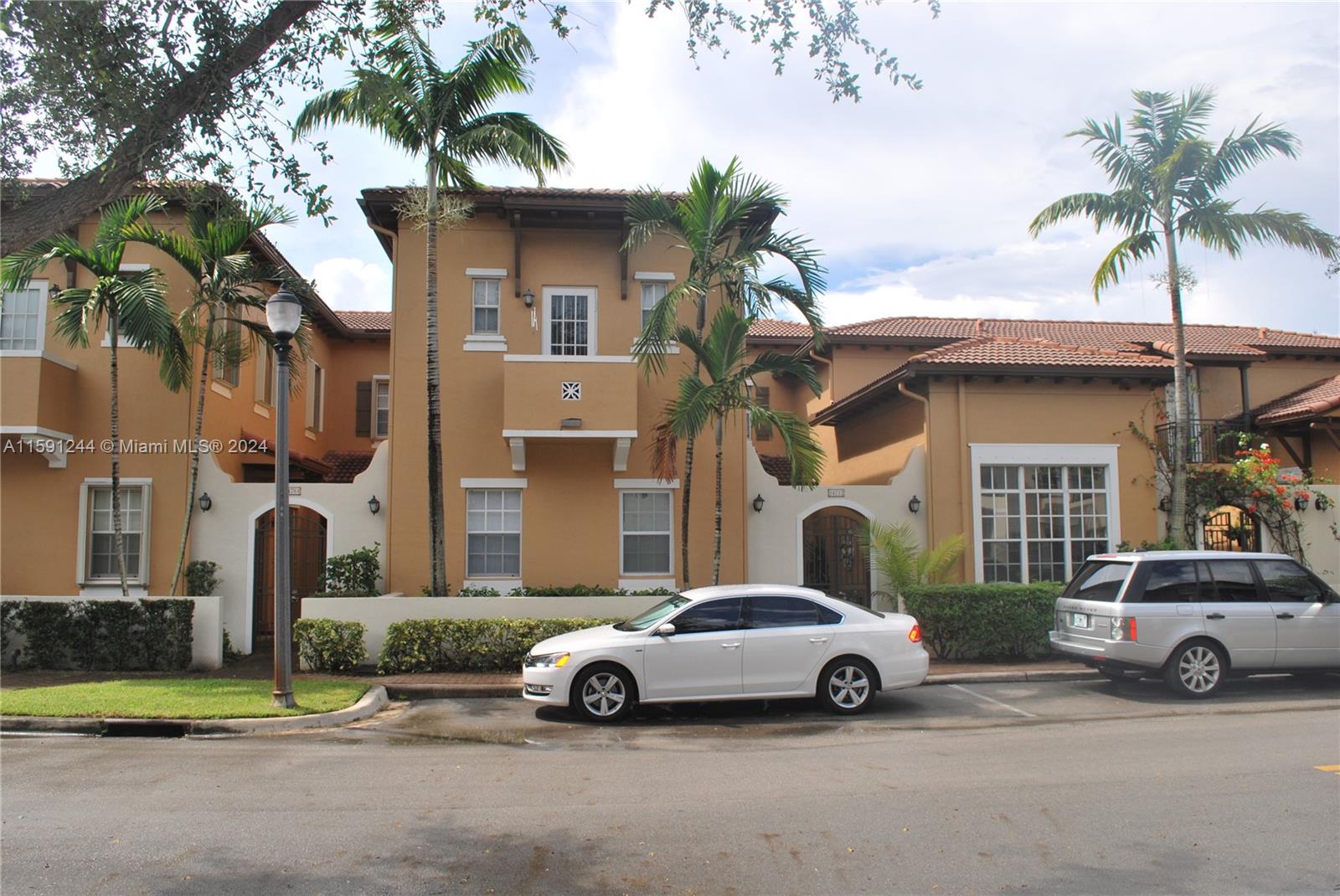 Casa de Condomínio