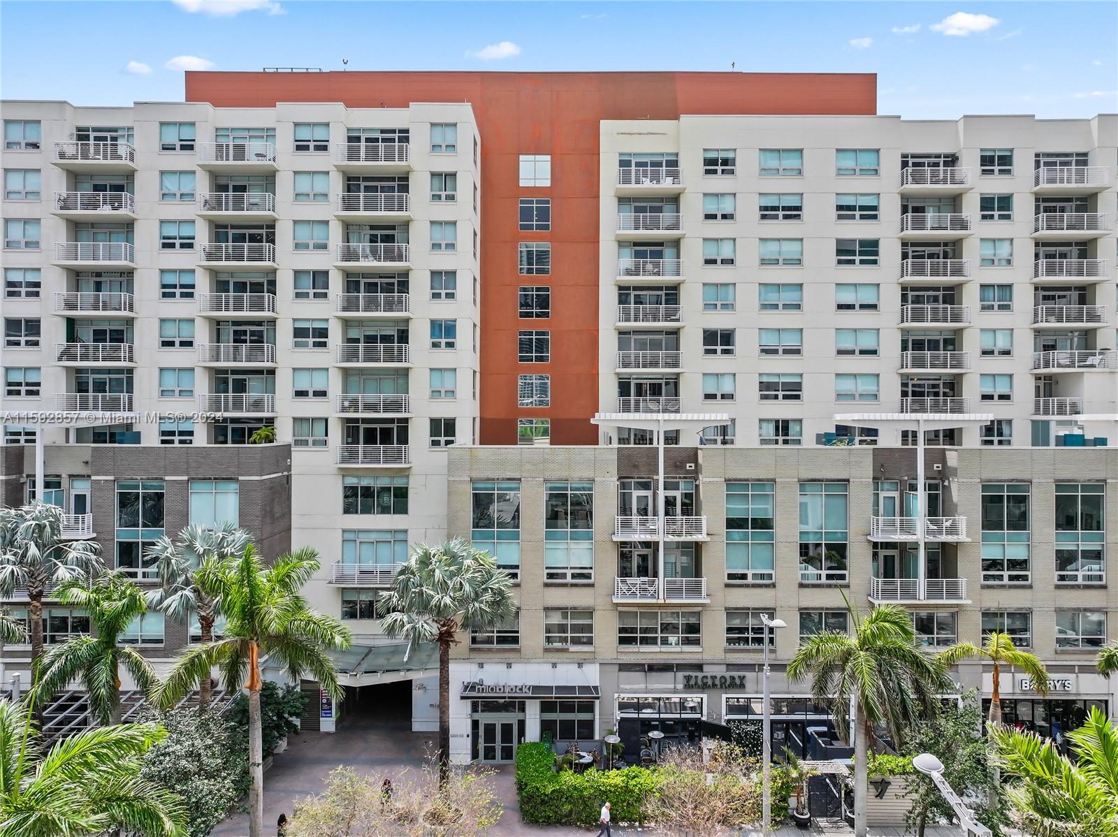 Apartamento à Venda in Miami, FL