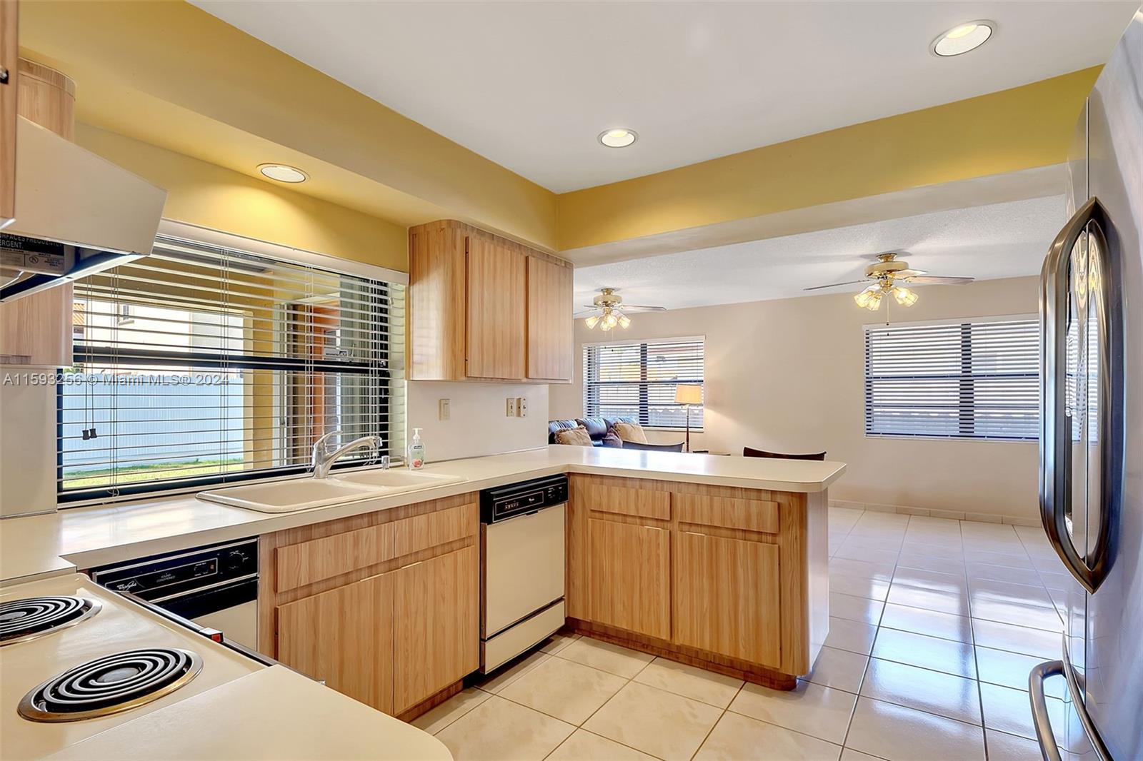 Listing Photo 12
