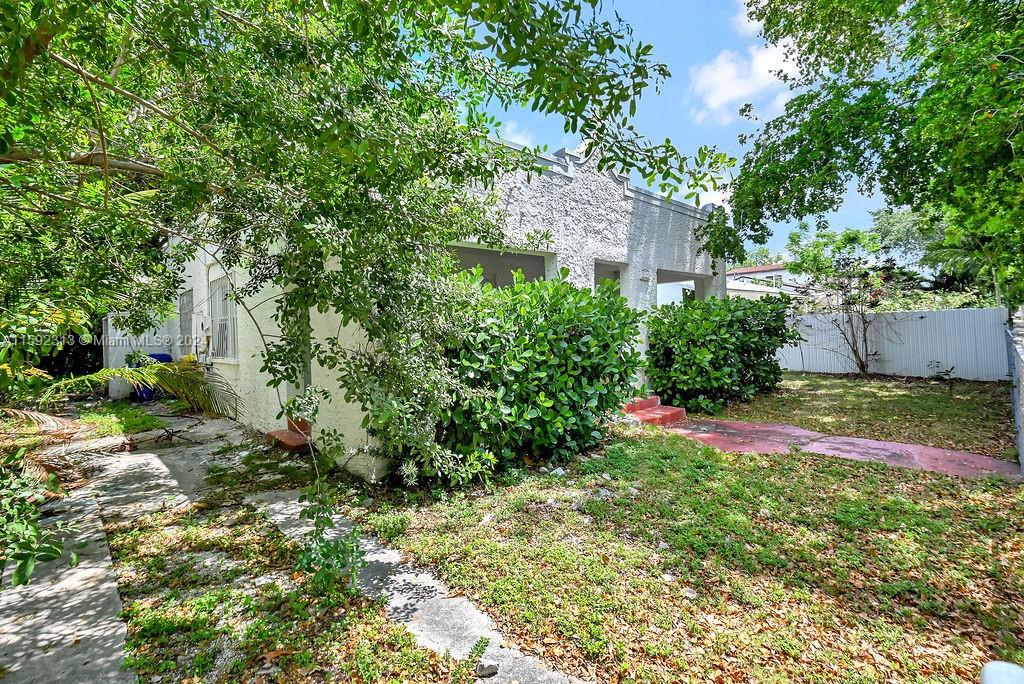 Listing Photo 10