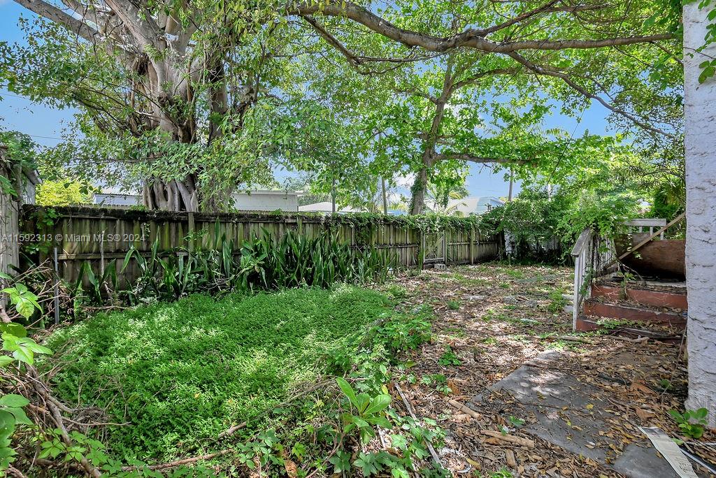 Listing Photo 17