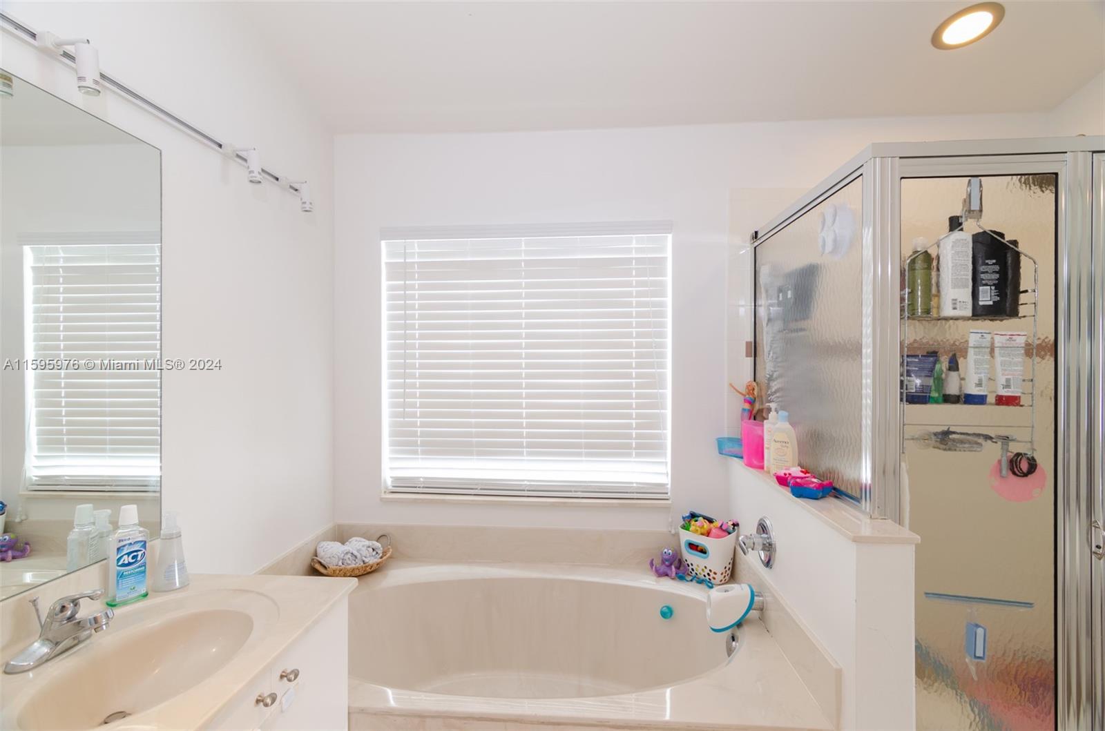 Listing Photo 16