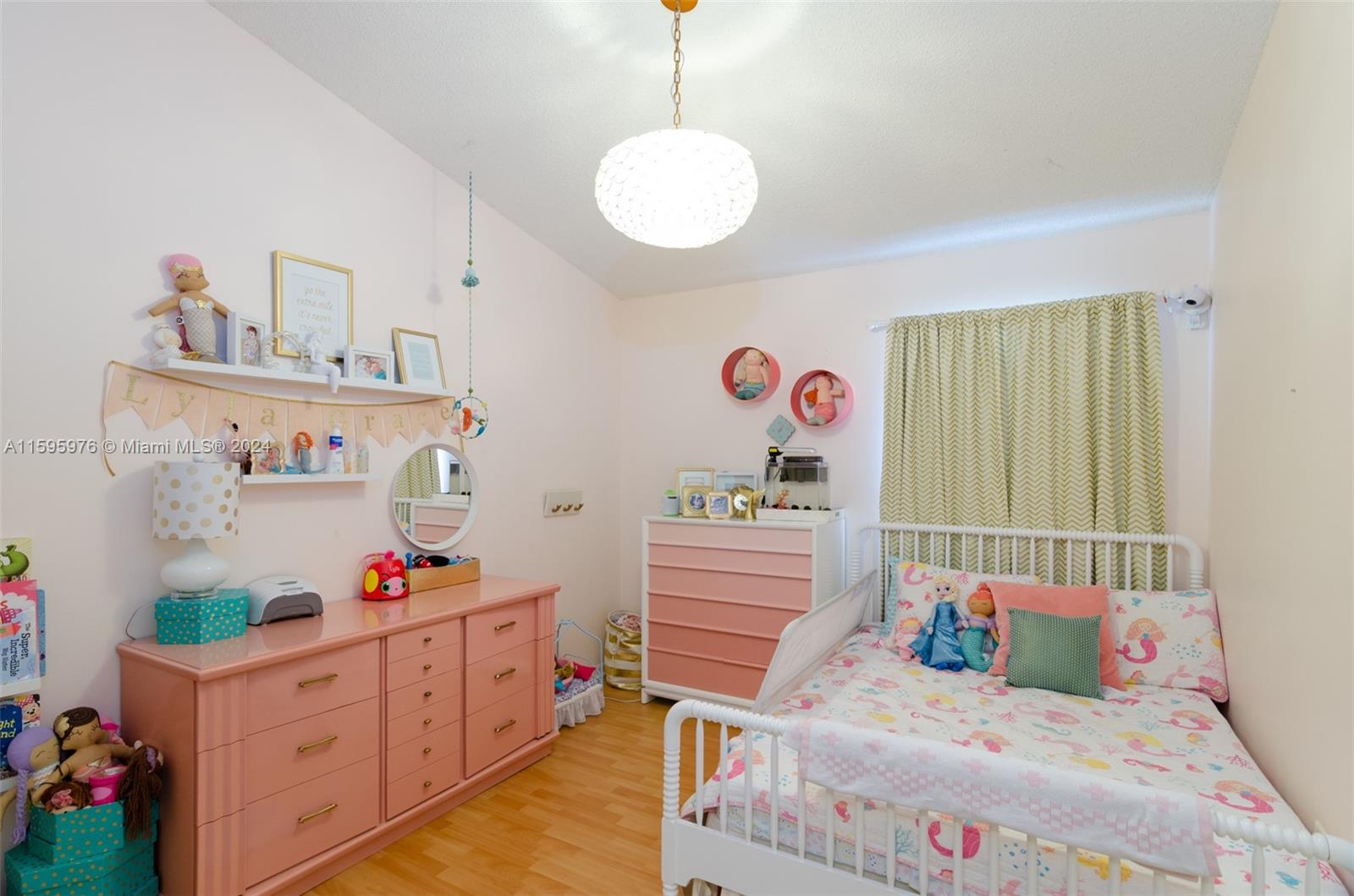 Listing Photo 19