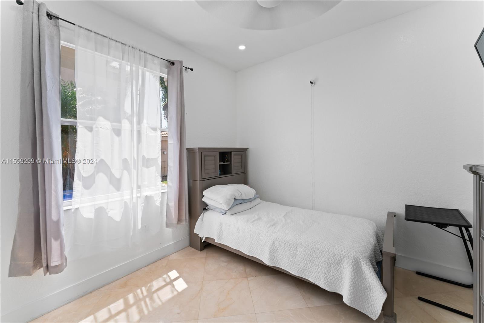 Listing Photo 20