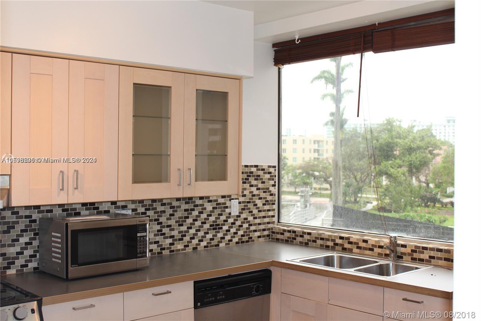 Condo for Sale in Miami, FL