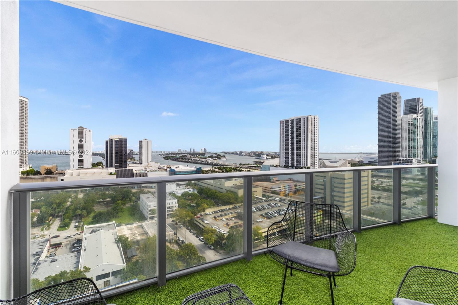 3 bedrooms + den, 4 baths, 2 kitchens - Enjoy living and working in these two combined units, 1901-1920, both offering northeast-facing, breathtaking views of Biscayne Bay, Port of Miami, and the Downtown Miami skyline. These spacious units are luminous, featuring state-of-the-art kitchens with quartz countertops and expansive floor-to-ceiling windows. "CANVAS CONDO" provides over 30,000 sq ft of lifestyle amenities, including three pools, a spa/sauna with a treatment room, a business center, a fully equipped fitness center, an enclosed racquetball court, indoor/outdoor yoga garden, a children's playroom, and a rooftop area offering panoramic city and bay views. This prime Miami location is perfect for enjoying the city's vibrant lifestyle, art and  dining. Available for a 6-month lease.