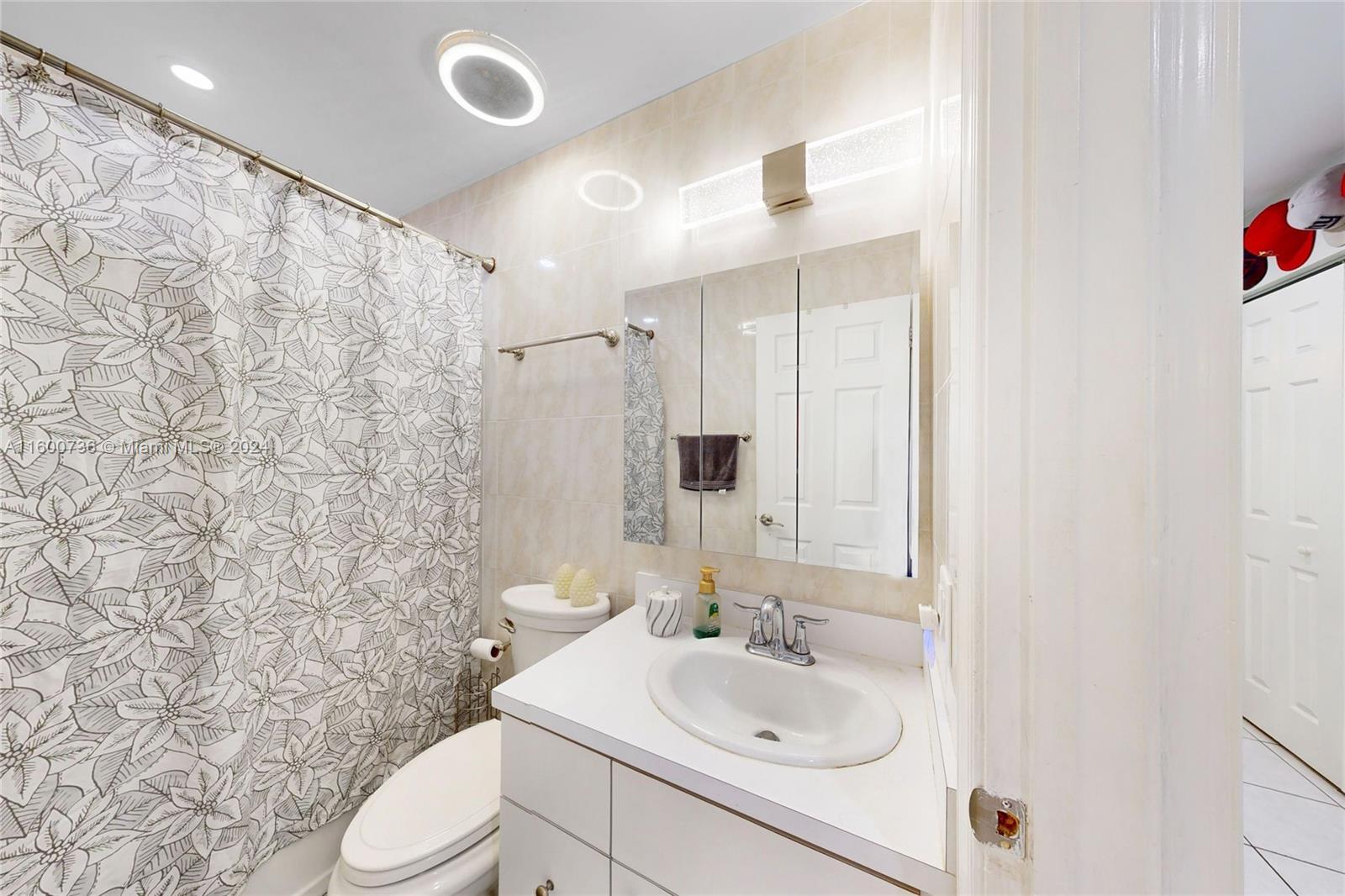Listing Photo 14
