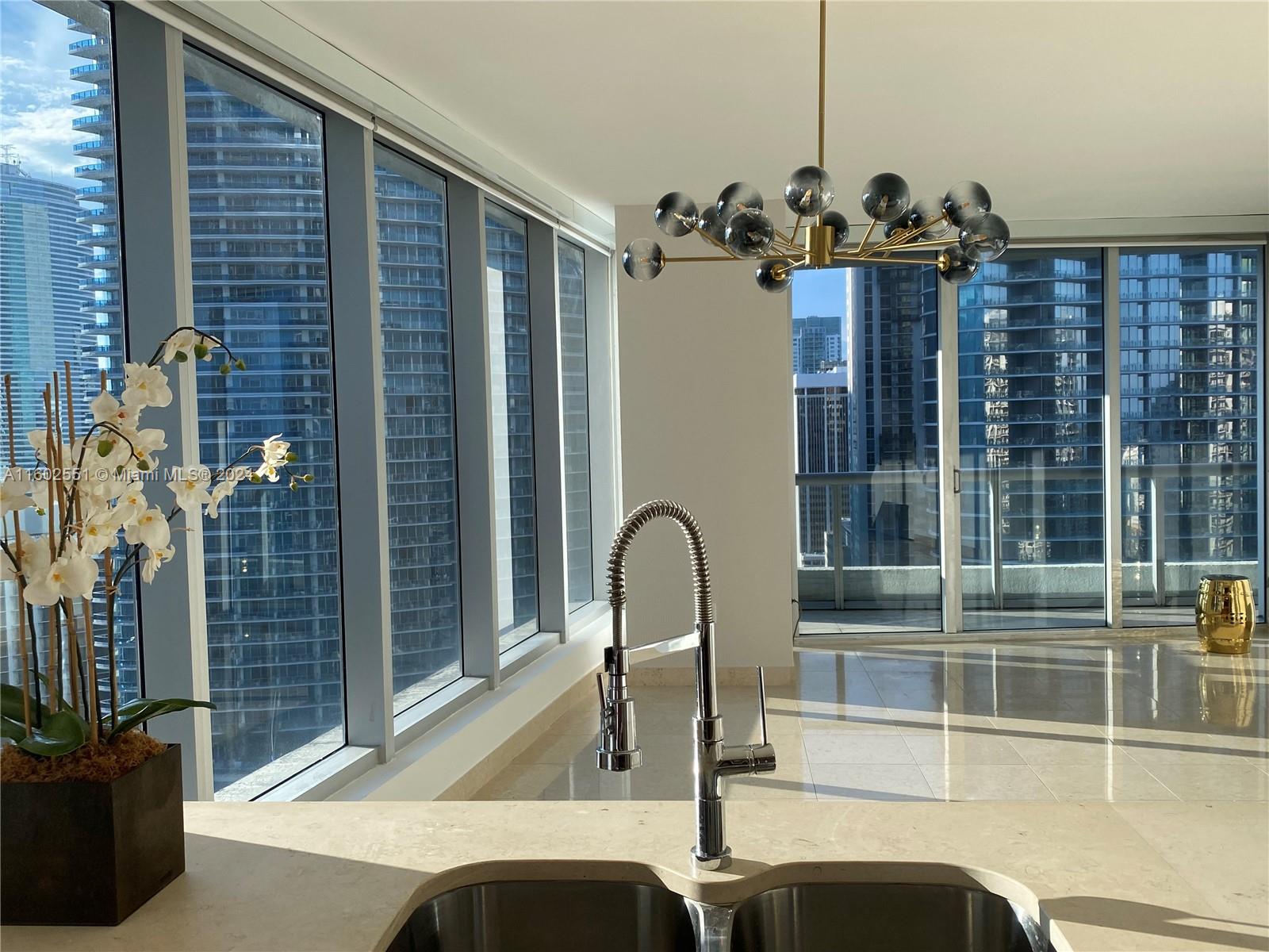 AMAZING 2BR/2BA CORNER UNIT AT ICON BRICKELL. CUSTOM DESIGNER LIGHTING, ENDLESS VIEWS OF MIAMI RIVER AND BISCAYNE BAY. WOLF AND SUBZERO APPLIANCES. STATE OF THE ART FITNESS CENTER- 5STAR AMENITIES. CIPRIANI'S, CANTINA VEINTE & ADDIKT ALL ON PREMISE. WALKING DISTANCE TO BRICKELL CITY CENTER, ENDLESS RESTAURANTS AND BRICKELL FINANCIAL DISTRICT.