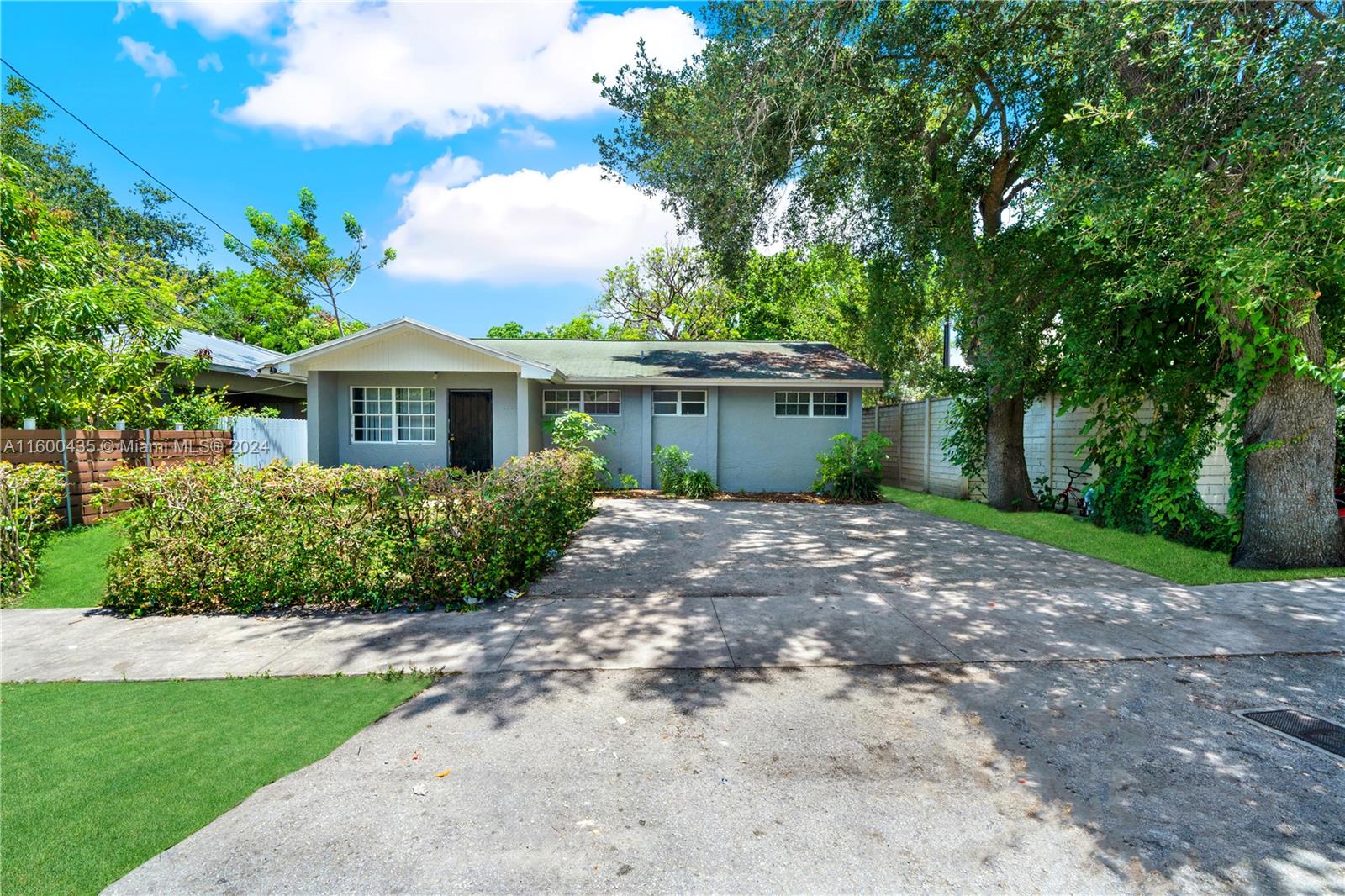 Encapsulated by sandy shores and sunny breezes, this hidden gem has the feel of paradise. Experience the charm and convenience of historic Coconut Grove in this 4 bedroom 2 bathroom single family home. Conveniently located just a short drive from Brickell/Downtown area & within a mile of world-class dining & shopping at Miracle Mile, Coral Gables, CocoWalk and Shops at Merrick Park.