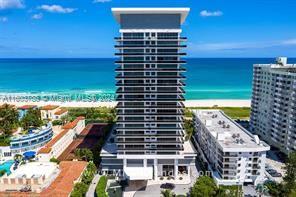 Beautiful apartment in one of the best condos of Miami Beach. Huge balcony with ocean and bay view, with an amazing Miami skyline. Fantastic amenities and beach assess to provide the best beach lifestyle. Freshly painted. Washer and dryer in the unit.