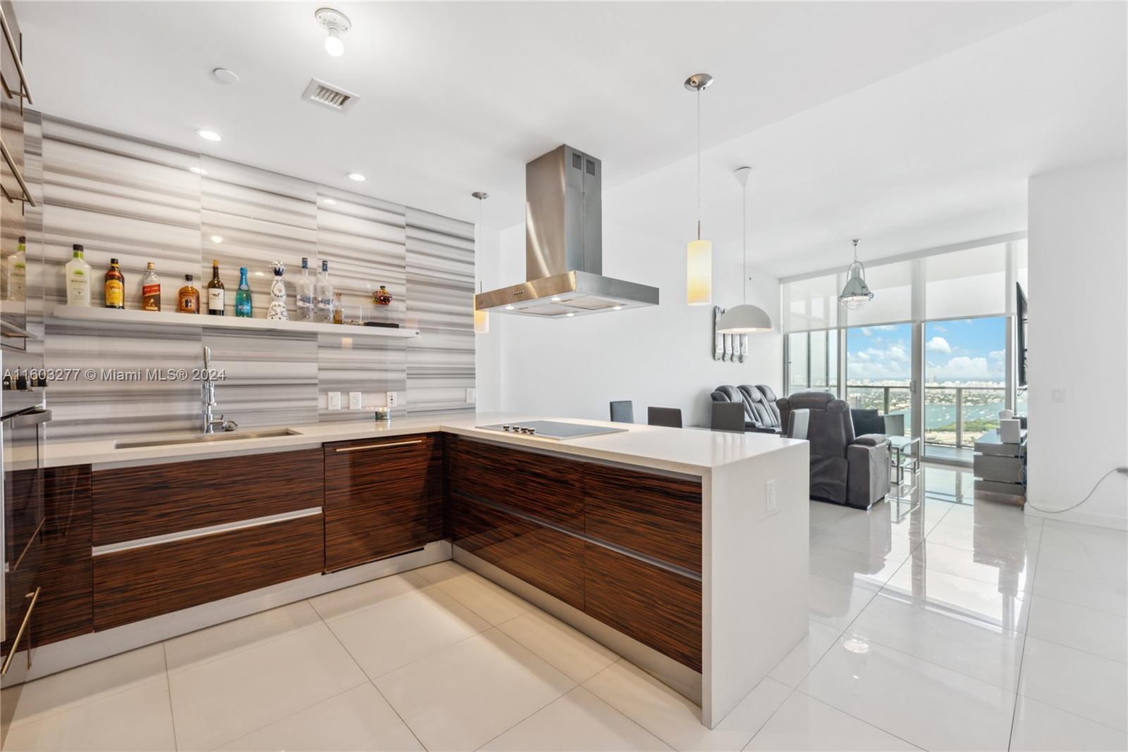 Condo for Sale in Miami, FL