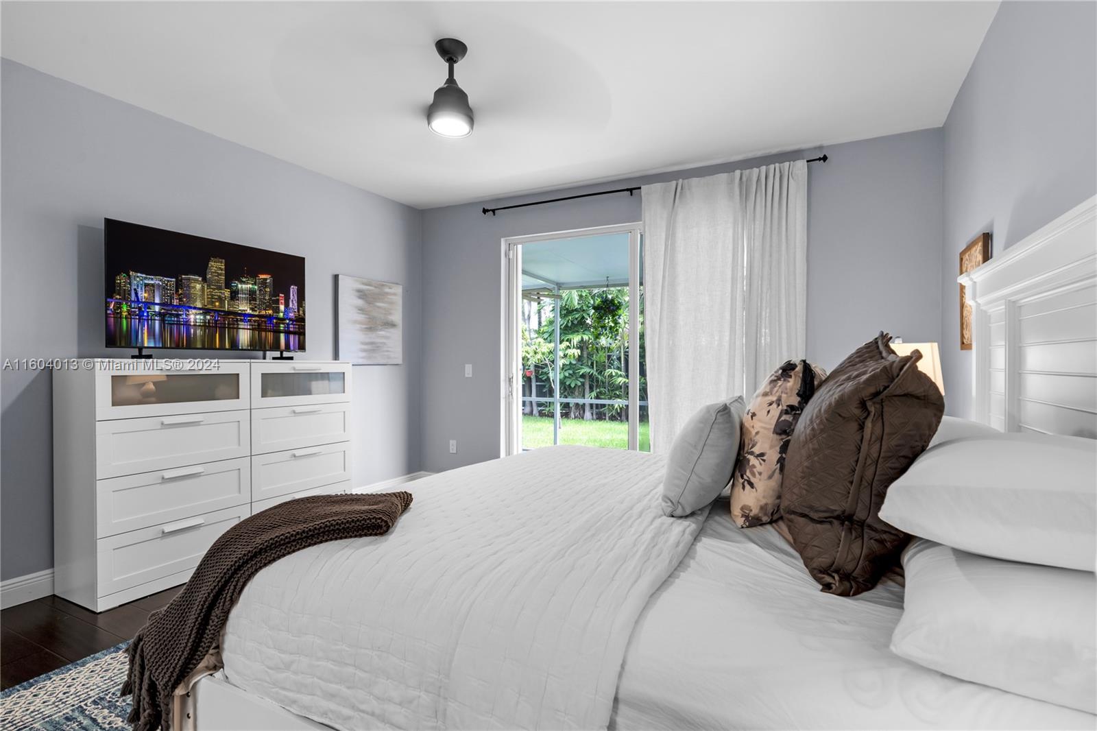 Listing Photo 18