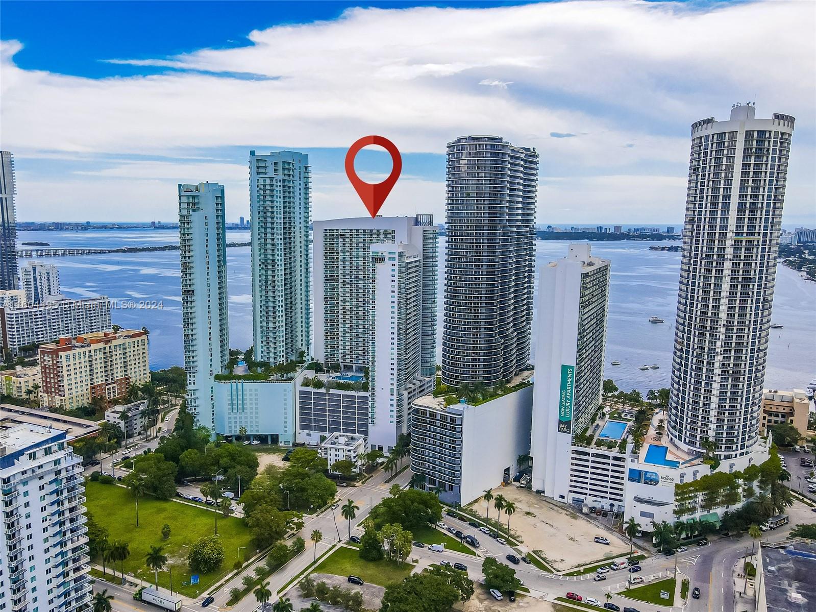 EXPERIENCE UPSCALE LIVING IN AN EQXQUISITE HIGH-RISE RESIDENCE IN THE HEART OF EDGEWATER. ON THE 20TH FLOOR, THIS VERY SPACIOUS 1/1.5 UNIT FEATURES BEAUTIFUL WATER VIEWS OF BISCAYNE BAY, BRICKELL, DOWNTOWN, MIDTOWN AND NIGHT LIFE, BUT TUCKED AWAY IN YOUR PRIVATE PARADISE. BRIGHTLINE AND MAYOR HIGHWAYS MINUTES AWAY.