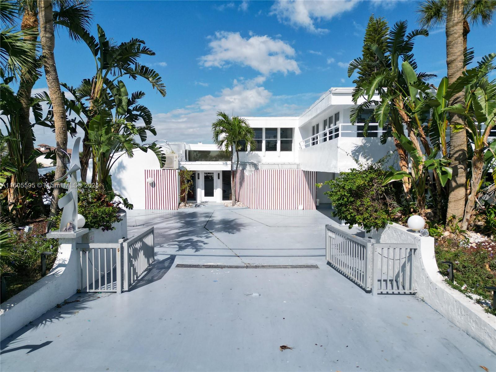 2601 NE 36th St, Lighthouse Point, Florida image 8