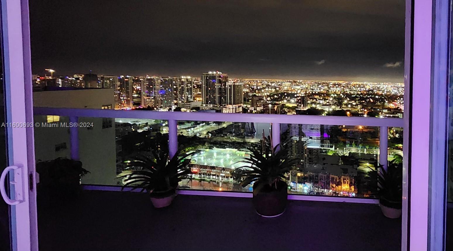 BEAUTIFUL 2/2 W/ 1144 + 192 sq ft w/SPECTACULAR SUNSET/POOL VIEWS from the 41st floor. Floor to ceiling windows in the living room, dining in both bathrooms with automatic 10% of black out shades. Open kitchen, split bedroom plan, tile and marble floors, washer/dryer & 1 parking space. Cable & high-speed internet INCLUDED in HOA. Full amenity building, including valet, doorman, concierge, pool and gym attendant in house, management spectacular pool area Jacuzzi sauna steam state-of-the art gym. WALK to Margaret Pace Park, nightlife, Banks’s, shops & 3 blocks to people mover. 5 minutes to South Beach, downtown Miami, the Design District, Midtown  & Wynwood. Easy access to all major highways & public transportation. 24 HOURS TO SHOW!

I