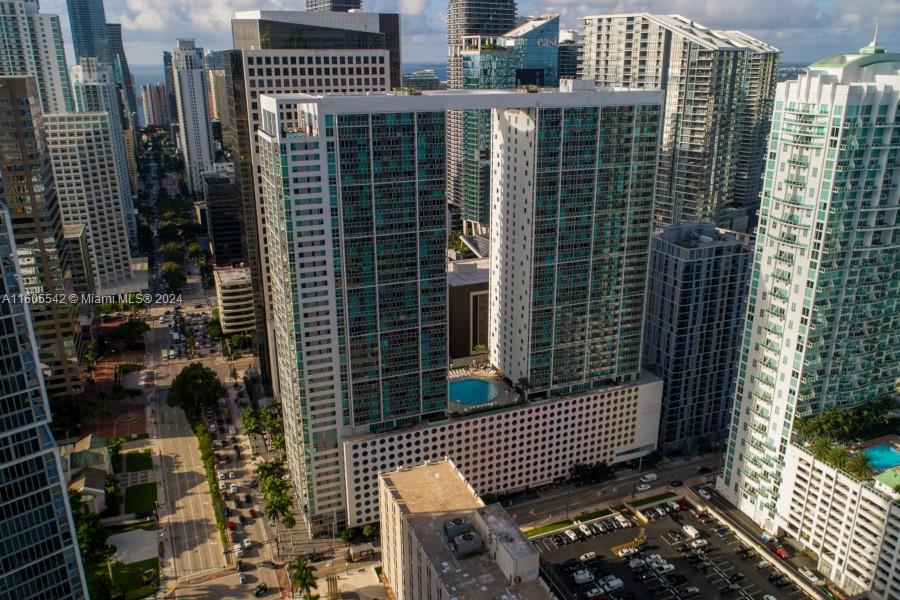 Spectacular, spacious and bright corner unit located on the 39th floor of 500 Brickell's East Tower. This two bedroom offers breathtaking views of Brickell's skyline and Biscayne Bay, with stunning sunsets from the expansive balcony. Features a split floor plan, large bedrooms, main bath with double vanity, shower and tub. Abundant storage. Open kitchen with SS appliances and Italian cabinetry. Side windows brighten living/dining area and the second bedroom. Resort style amenities include two pools (one rooftop), party areas, fitness center, theater and valet. Prime location near Brickell City Center, Metromover and Miami River. A/C is 2 years old. Building has electric car charging stations. Maintenance include cable and internet.