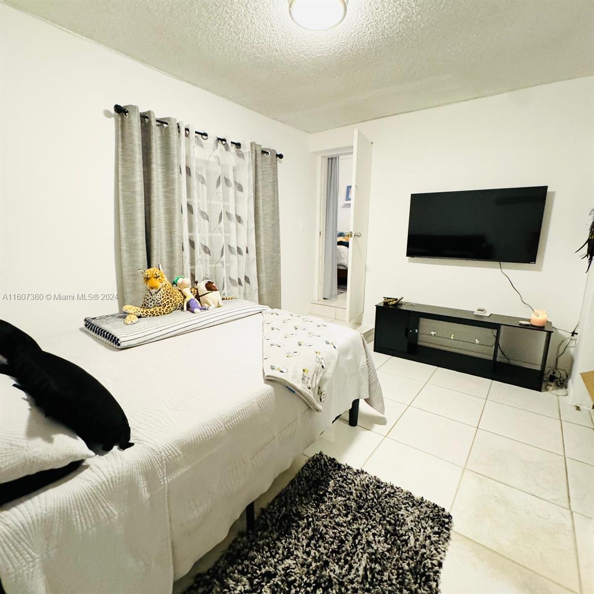 Listing Photo 18