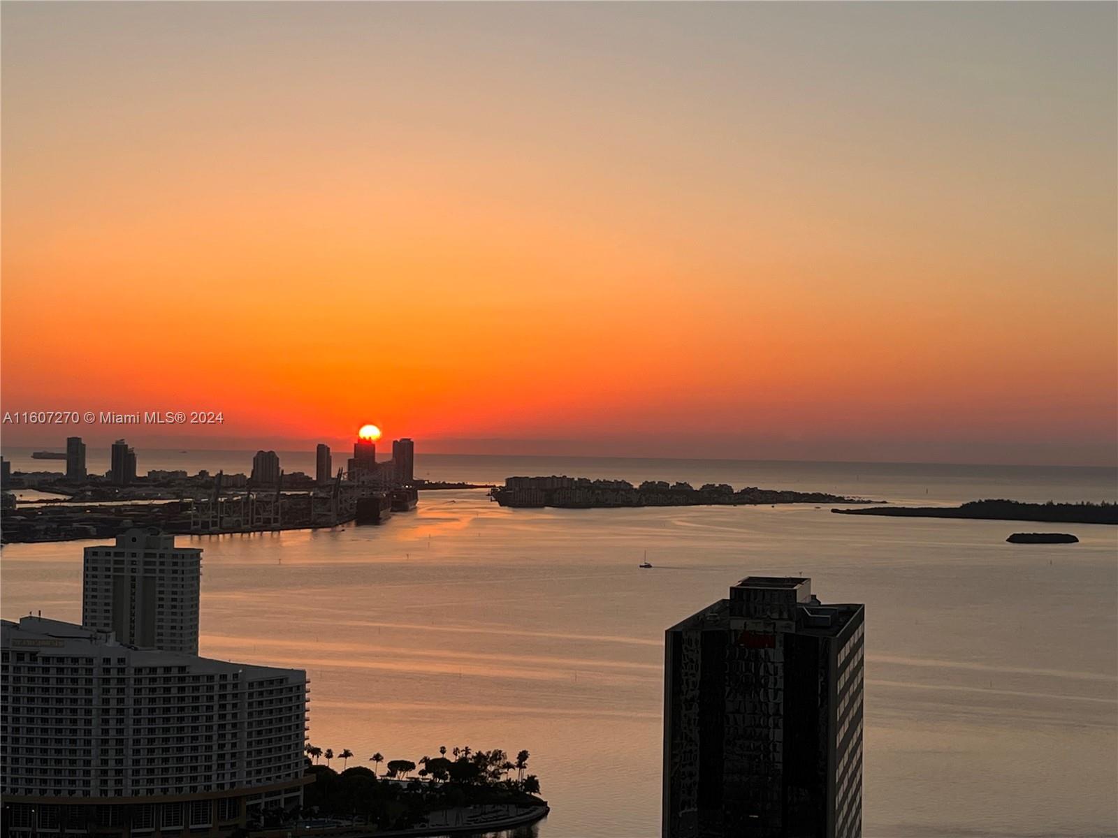 SPECTACULAR WATER VIEW!! IN ONE OF THE MOST LUXURIOUS BRICKELL AVENUE
CONDOS - 2 FULL BETHROOMS + BIG DEN + 3 FULL BATHROOMS, IT IS REALLY FEEL
LIKE A 3 / 3 UNIT, MODERN KITCHEN CABINETS APPLIANCES, WASHER AND DRYER,
DINNING FAMILY ROOM, BEAUTIFUL PORCELAIN FLOORS, CUSTOM CLOSETS, GREAT
BALCONY WITH GORGEOUS BAY AND SKYLINE, WITH PRIVATE 1 ASSIGNED PARKING +
1 VALET INCLUDED. AMAZING EAST CITY WATER VIEW. STEPS TO BRICKELL CITY
CENTRE, RESTAURANTS AND NIGHT LIFE. 1010 BRICKELL IS AN ULTRA LUXURY
BUILDING WITH RESORT STYLE AMENITIES, ROOFTOP POOL WITH CABANAS, STATE OF
THE ART FITNESS CENTER, INDOOR POOL, RACKET AND BASKETBALL, VALET SERVICE,
CLUBHOUSE, AMAZING KIDS PLAY ROOM, AMAZING SPA WITH SAUNA, 247 SECURITY
AND MUCH MORE. AVAILABLE NOW