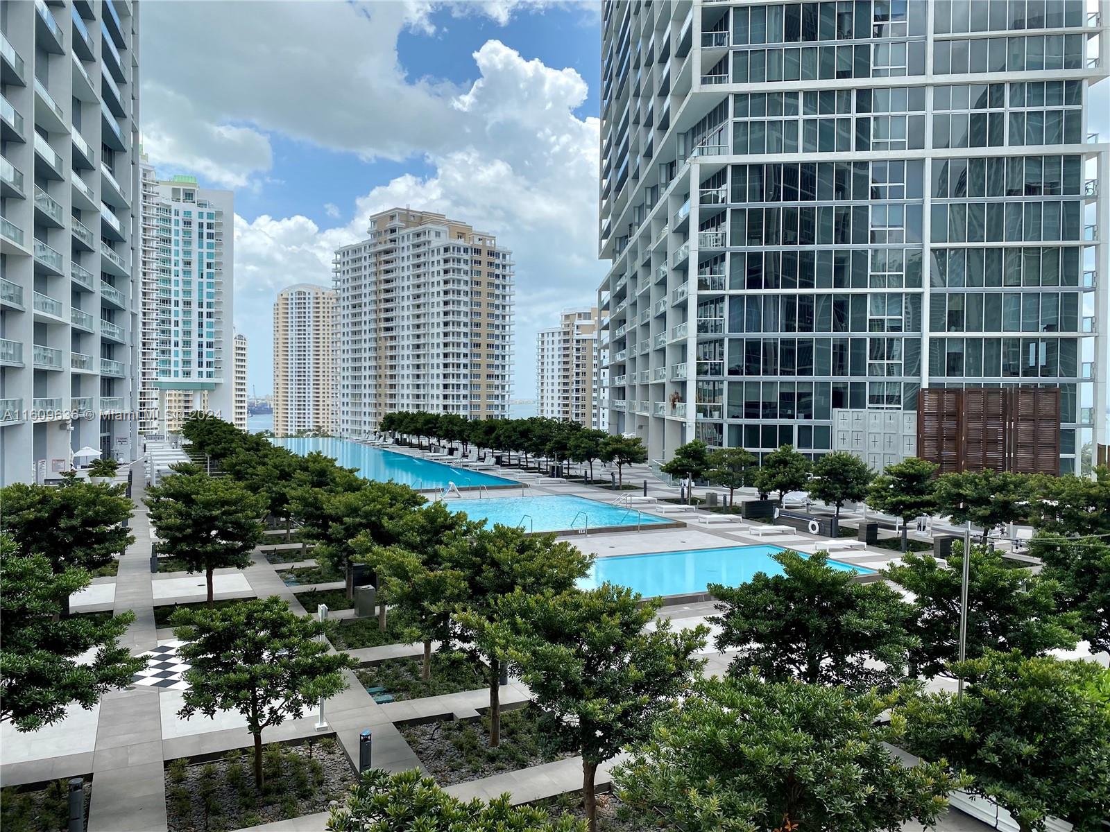 LOCATION LOCATION!!! ENJOY LIVING AT ICON BRICKELL!!!! 1BD/1BA FACING NORTH WITH SPECTACULAR WATER AND CITY VIEWS, 816 SQFT UNIT WITH TOP OF THE LINE APPLIANCES SUBZERO AND MIELE, GRANITE COUNTERTOPS, SPACIOUS LIVING AND DINING ROOM, PRIVATE BALCONY, WALK-IN CLOSET WITH GOOD SIZE BEDROOM, MARBLE BATHROOM , WASHER AND DRYER. ALL THE AMENITIES OF A LUXURY HIGH RISE. FOR MORE INFO PLEASE CONTACT LISTING AGENT.