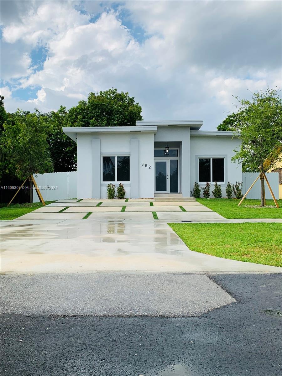 New Construction 4/2 home with room for a pool. No HOA. Located in a very quiet and friendly neighborhood. It is completely fenced, has high impact windows and doors, beautiful bathrooms and kitchen. A must see !!!