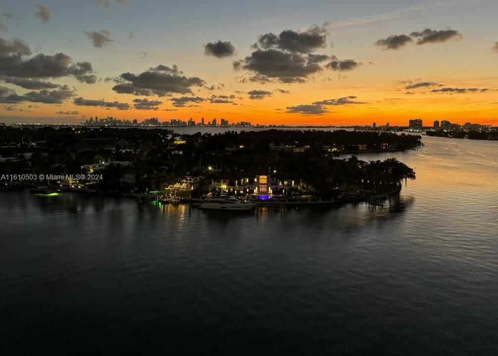 Apartamento à Venda in Miami Beach, FL