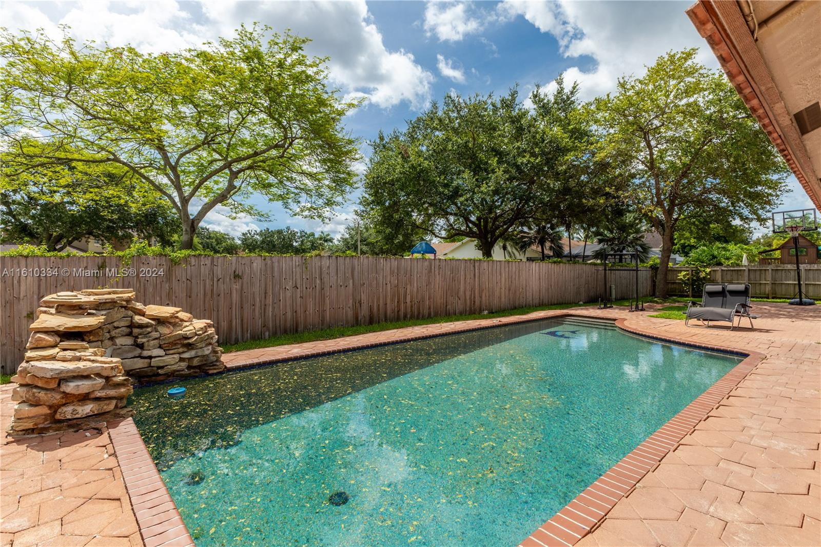 Listing Photo 34