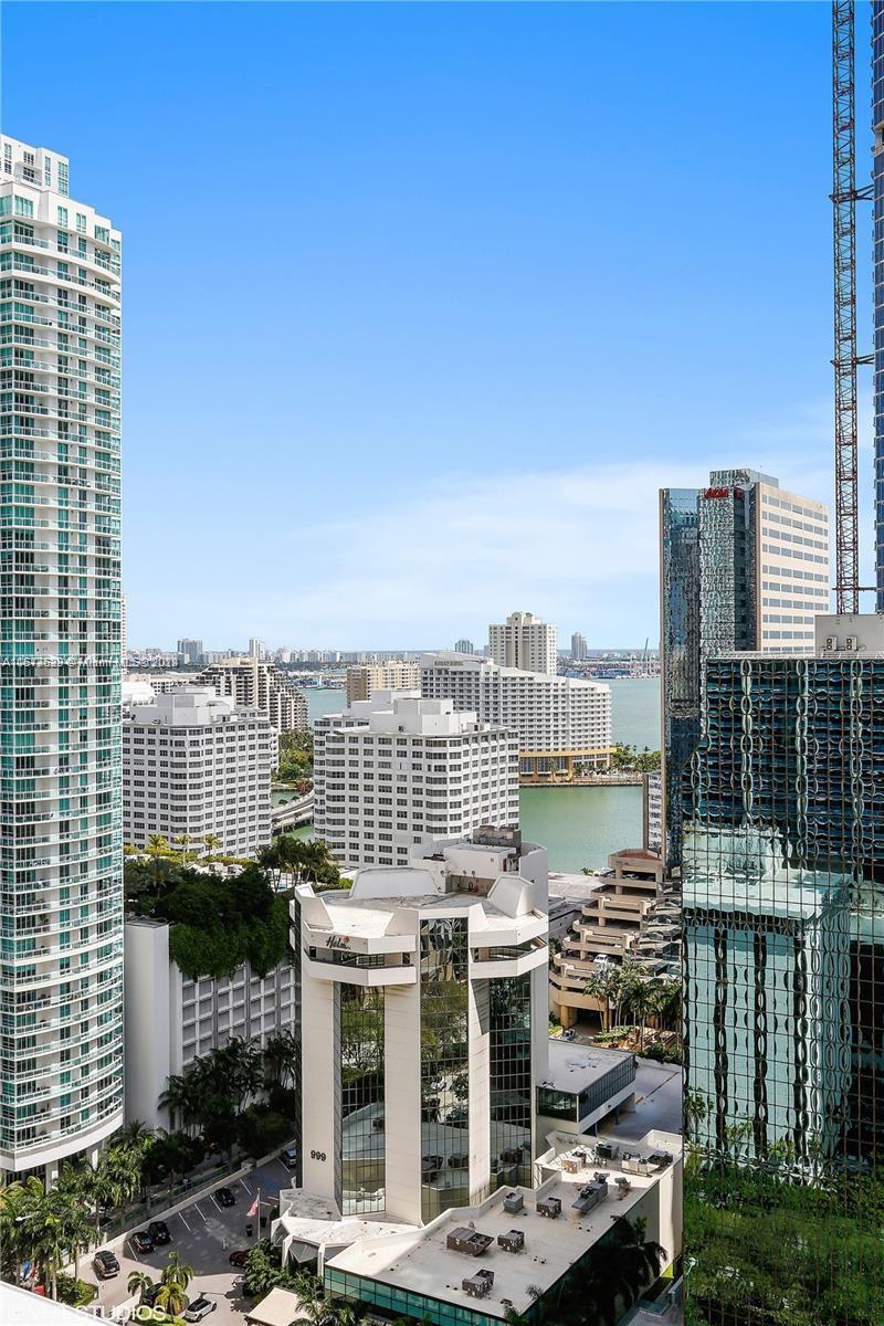 A beautiful one-bedroom apartment in the heart of Brickell, this unit is ideal for entertaining and features spectacular bay and city views, white marble floors, an open modern kitchen with stainless steel appliances, and a brand-new washer and dryer. Walking distance to Brickell City Center and Mary Brickell Village. Building amenities include a wine and cigar lounge, fully equipped fitness center, pool 24 hours concierge, security, and valet