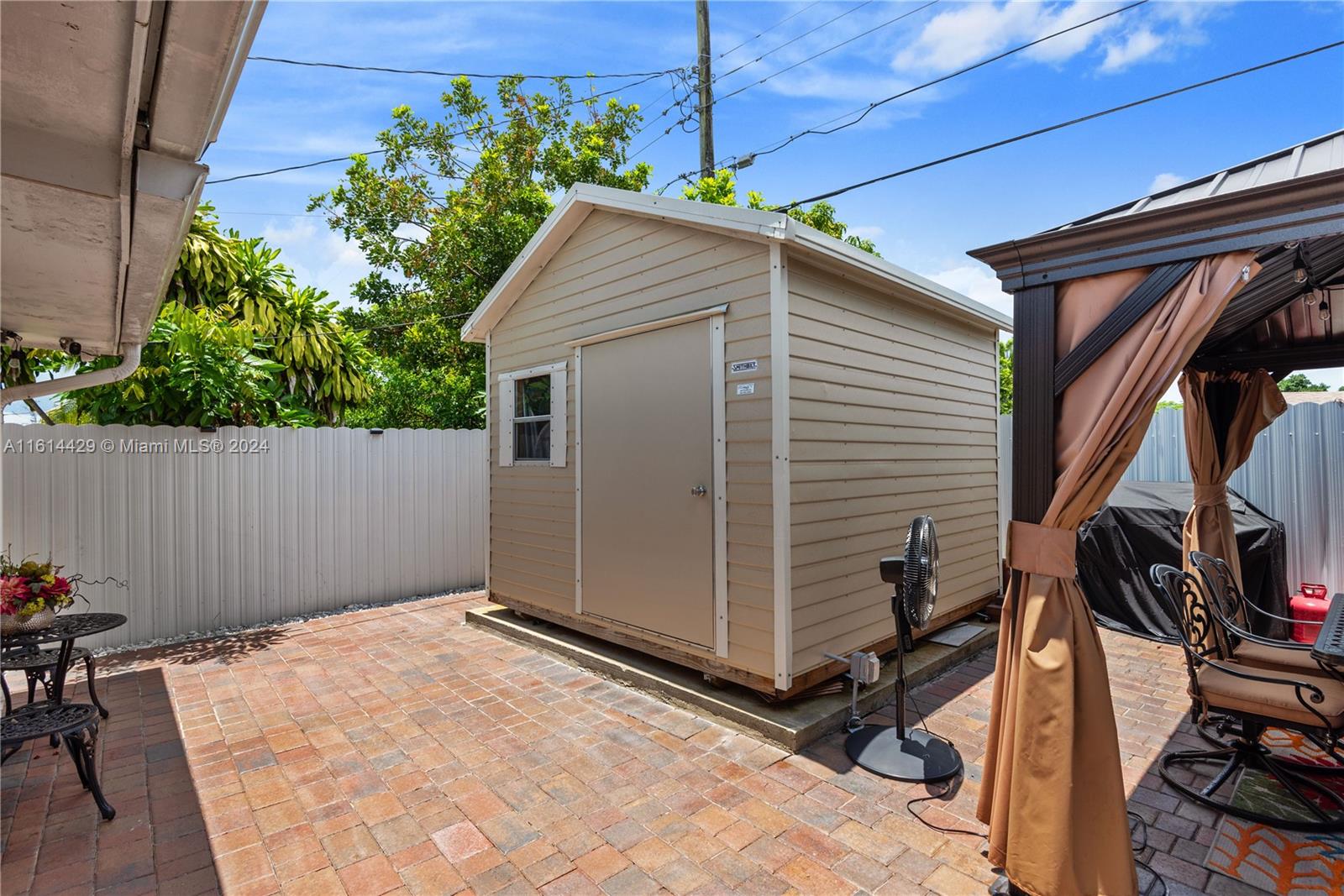 Listing Photo 6