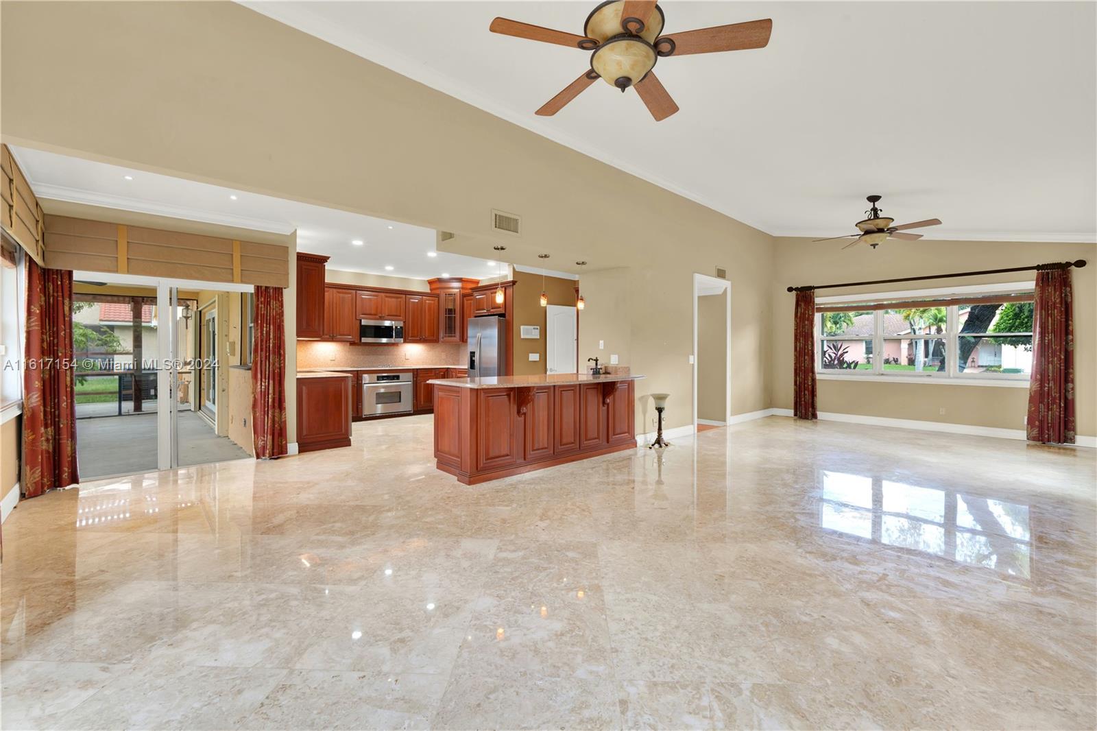 Listing Photo 16