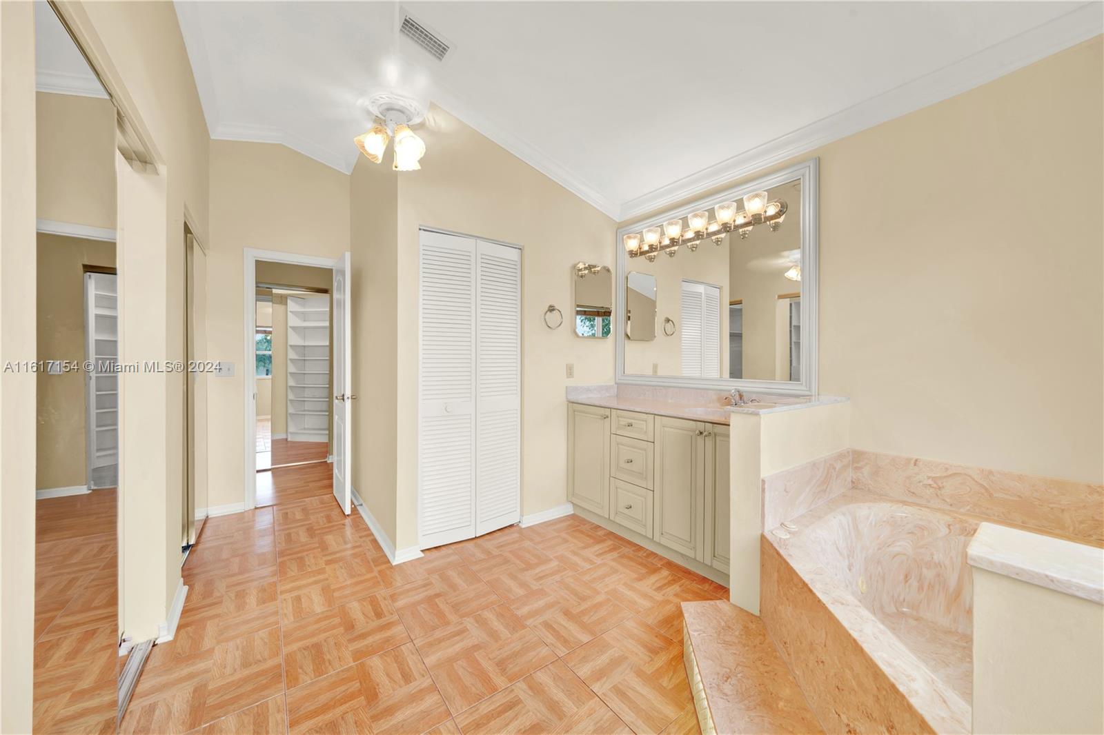 Listing Photo 34