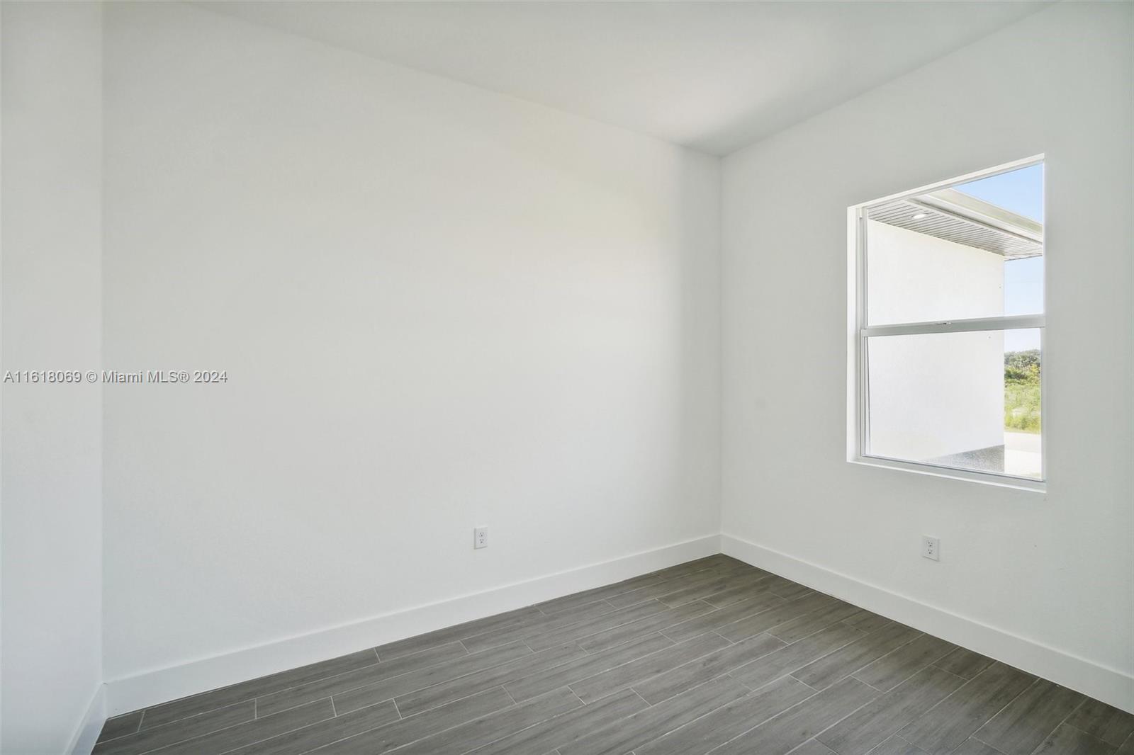 Listing Photo 23