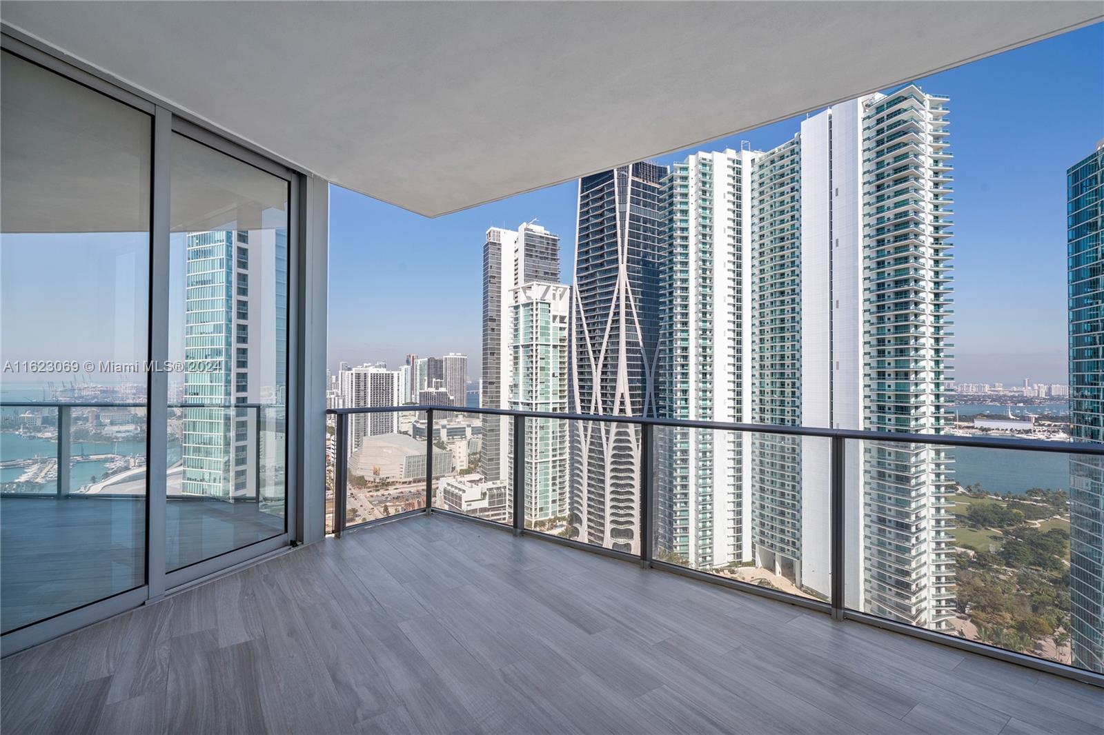 AVAILABLE NOW!!PARAMOUNT MIAMI WORLD CENTER, A MUST SEE 2 BEDROOM/ 3 BATHROOM + DEN SUITE WITH AN AMAZING VIEW. THE DEN CAN BE USED AS 3RD BEDROOM. PRIVATE ELEVATOR TO YOUR PRIVATE LOBBY, SPACIOUS KITCHEN/ LIVING AREA. THE KITCHEN IS EQUIPPED WITH BOSCH APPLIANCES, SUB-ZERO FRIDGE AND GLASS-TOP STOVE WITH STAINLESS STEEL HIDDEN VENT. THE BUILDING HAS AMAZING AMENITIES FOR EVERYONE INCLUDING INDOORS BASKETBALL COURT, 5 POOLS, SPA, GYM WITH BOXING AREA, BBQ KITCHEN, VIRTUAL GOLF, RECORDING STUDIO, RACQUETBALL, YOGA STUDIO, SUNRISE POOL, & KIDS PLAY AREA. LOCATED IN A PRIME AREA ITS MINUTES FROM TRAIN STATION, MIAMI HEAT'S KASEYA CENTER ARENA, BAY SIDE, LUXURY RETAILERS, RESTAURANTS AND MUSEUMS.