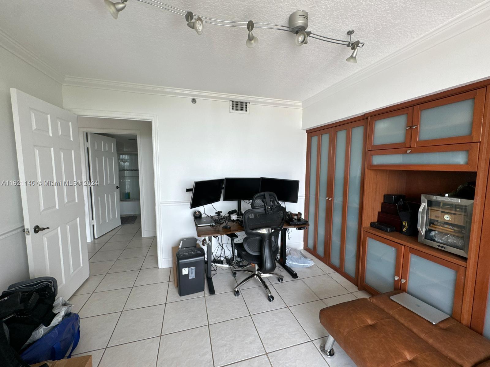 1650 Coral Way #807, Miami, Florida image 16