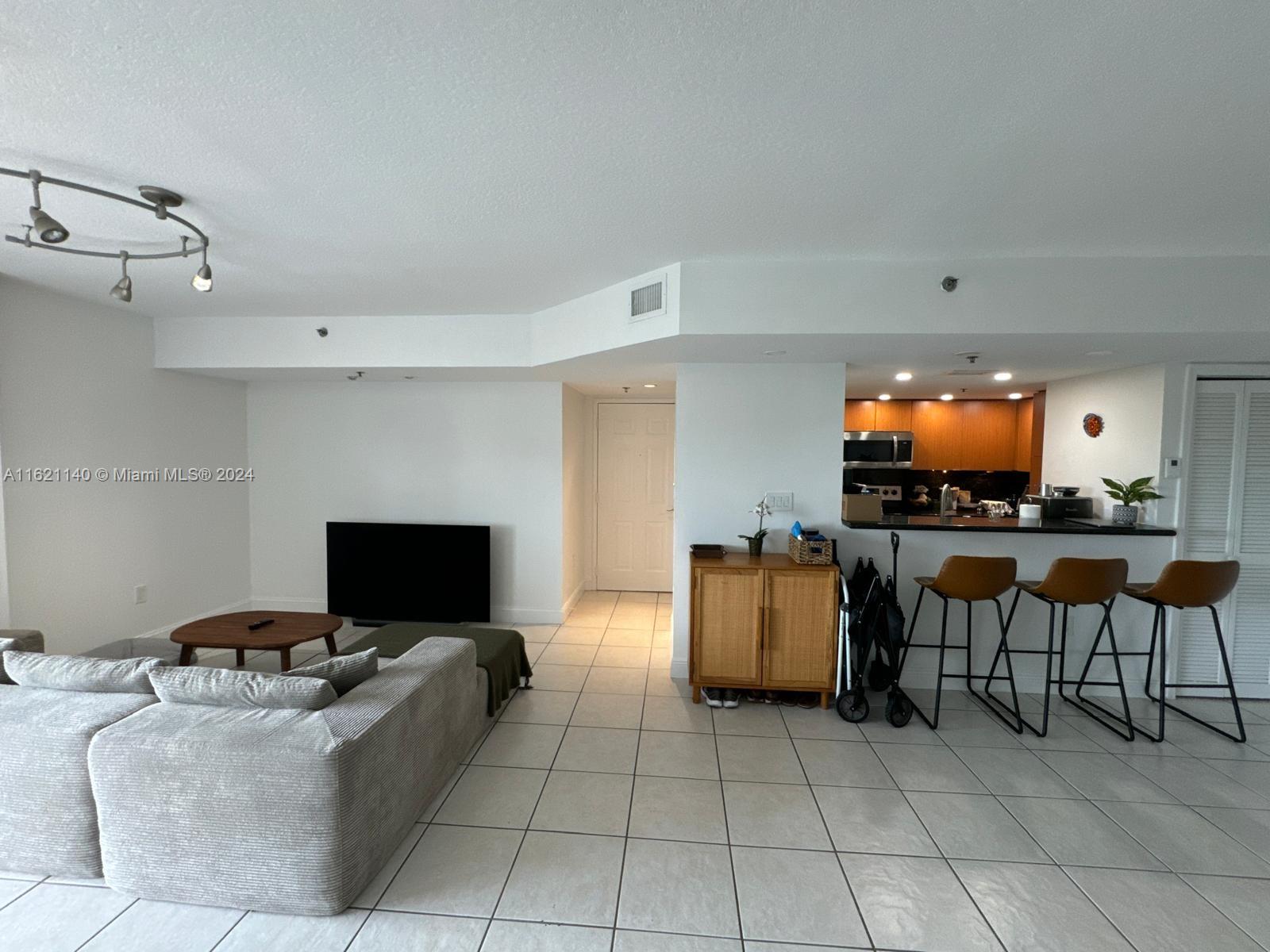 1650 Coral Way #807, Miami, Florida image 2