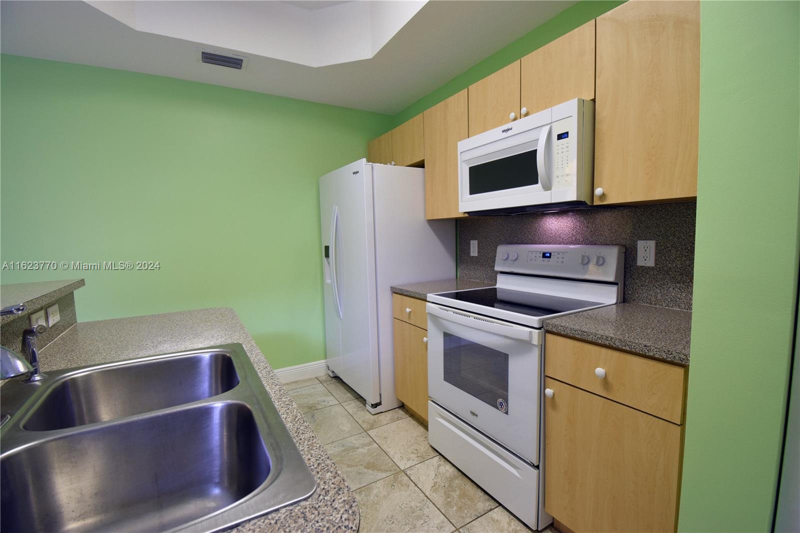 4975 N Tradewinds Ter #601, Dania Beach, Florida image 12