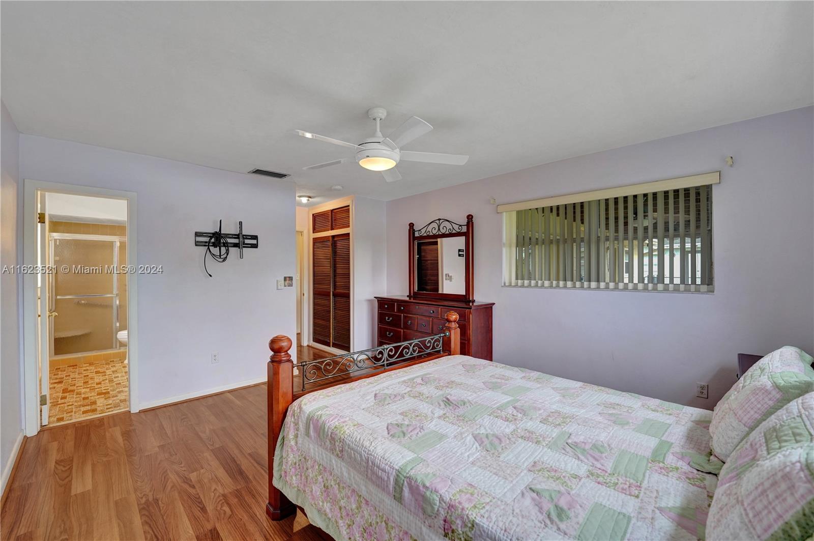 Listing Photo 24