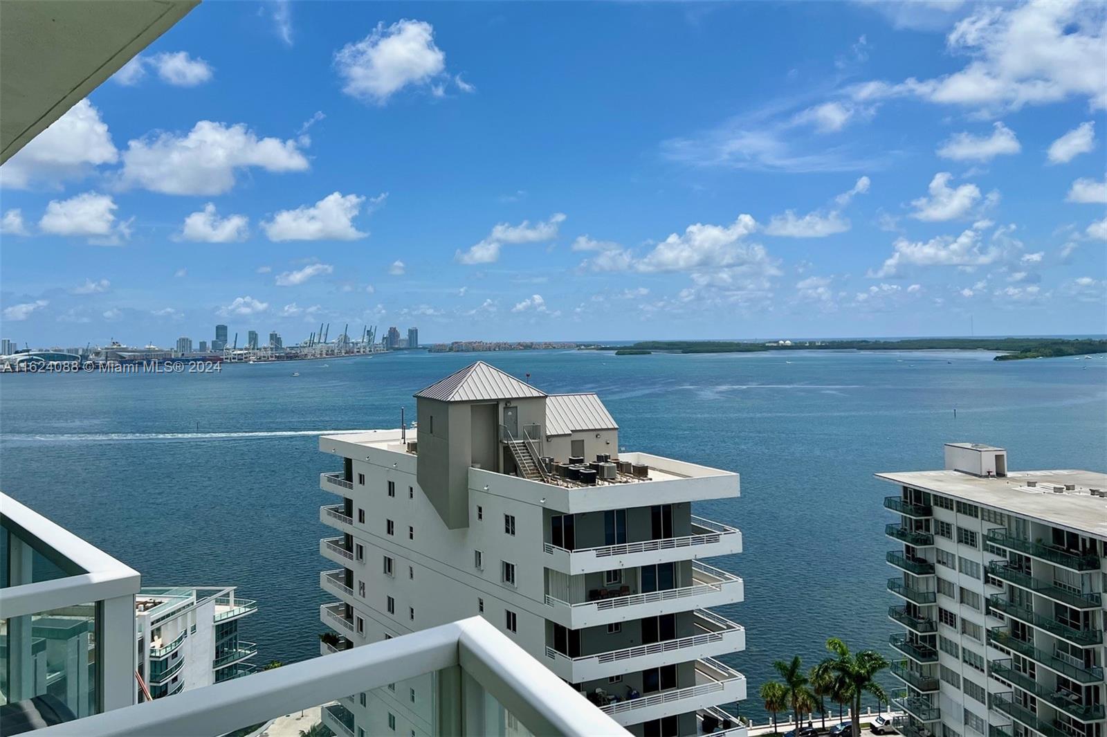IT'S ALL ABOUT THE VIEW! Unique 1bed/1bath unit in the prestigious Emerald at Brickell. Incredible panoramic view of Biscayne Bay from a 19th floor unit in boutique building. High ceilings, quartz flooring, Scavolini kitchen with top-of-the-line stainless steel appliances and Subzero fridge, marble floors, spacious bedroom, and bathroom with jacuzzi. Storage room. Community offers rooftop pool and gymnasium, deck with amazing city views, valet parking, and 24-hour security.