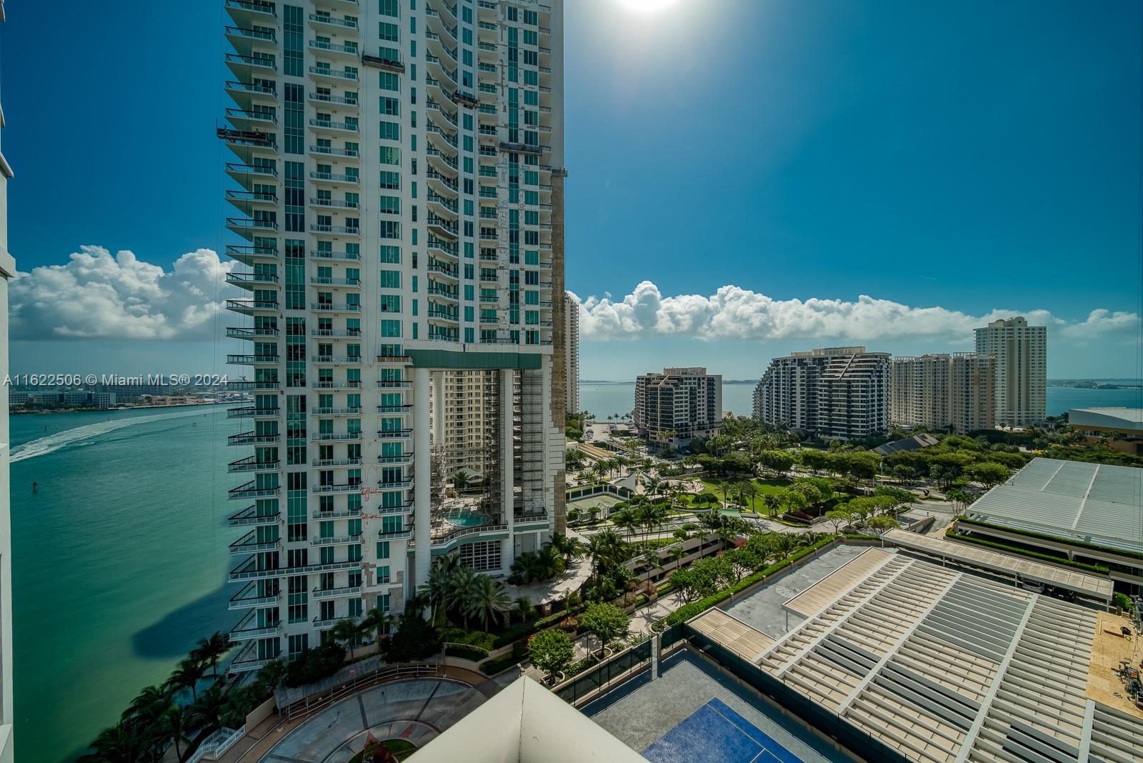 Magnificent bay front condo in Carbonell at Brickell Key offers 2 bedrooms, 2 1/2 baths, laid over 1,418 SqFt.
Marble flooring through-out, volume ceilings, custom walk-in closets, spacious kitchen w/ Miele & Subzero
appliances. Building amenities include: Complementary Valet for guests, tennis courts, pool, gym, sauna,
basketball/racquetball court.