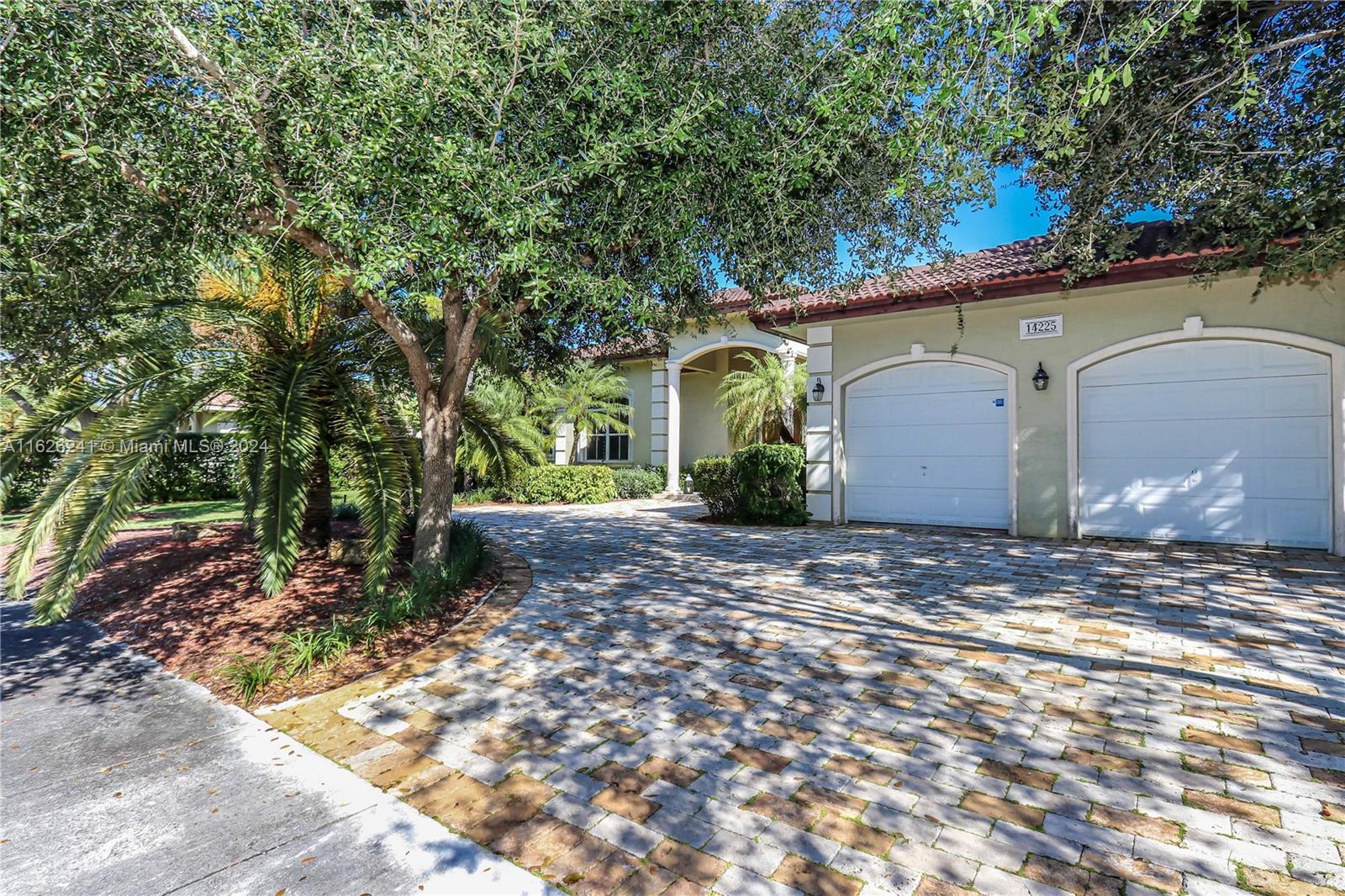 Remarkable single family home, gorgeous design, excellent features all over the house, 5 bedrooms & 5 bathrooms, marble floors throughout, private pool, 2 car garage, very private patio perfect for entertaining. Great location and neighborhood.
