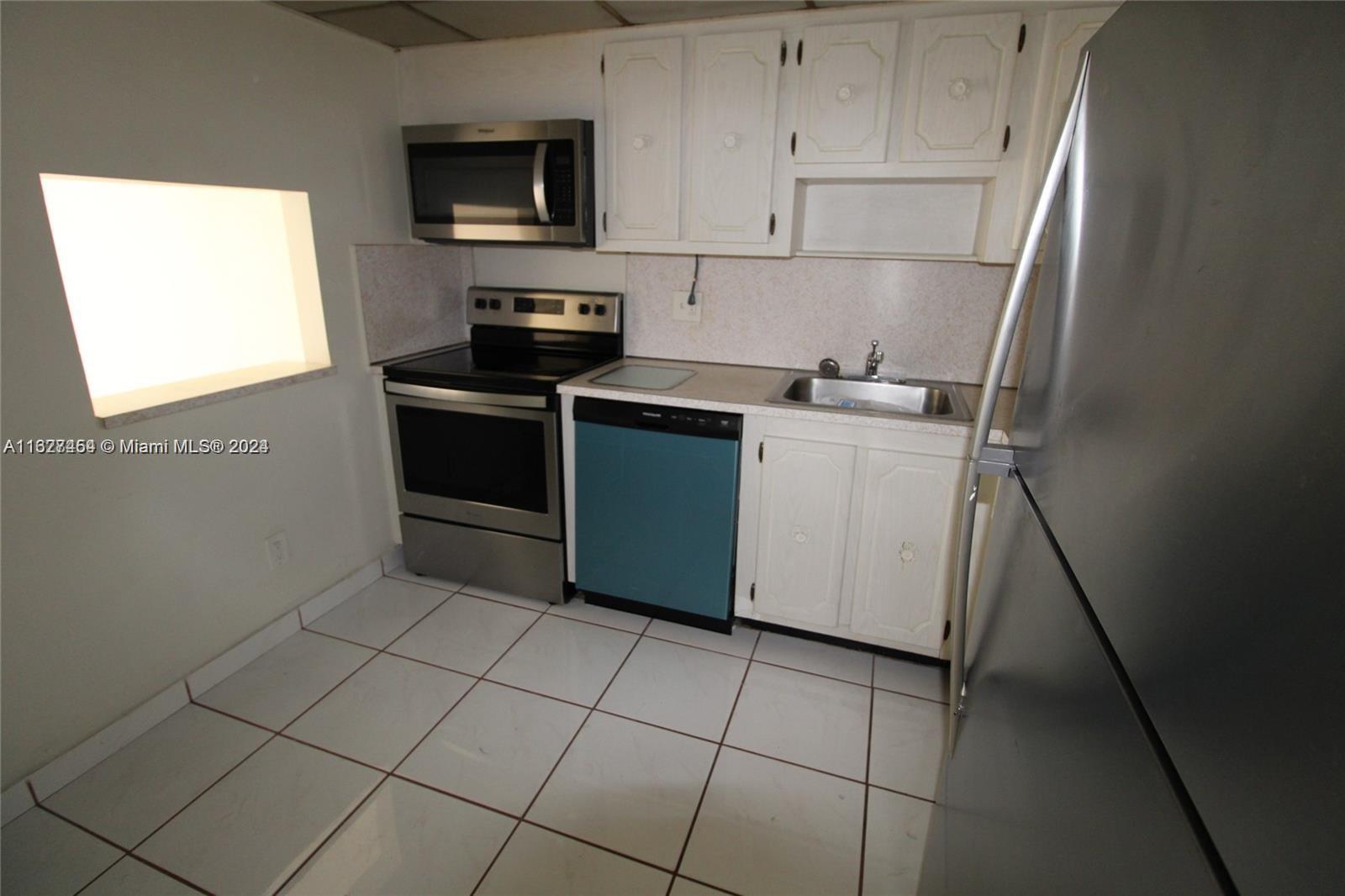 13499 Biscayne Blvd #404, North Miami, Florida image 6