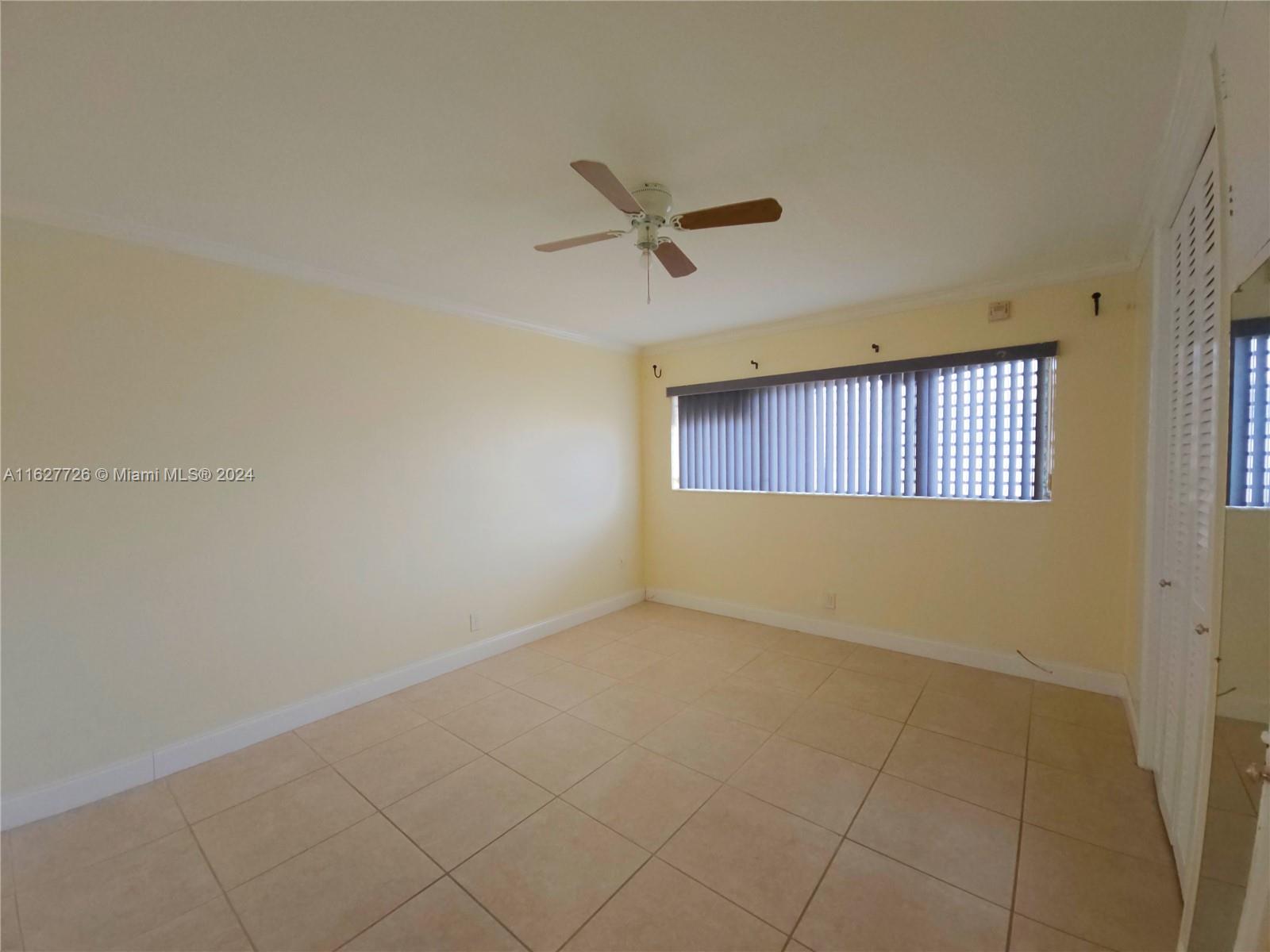 1430 NE 170th St #318, North Miami Beach, Florida image 17