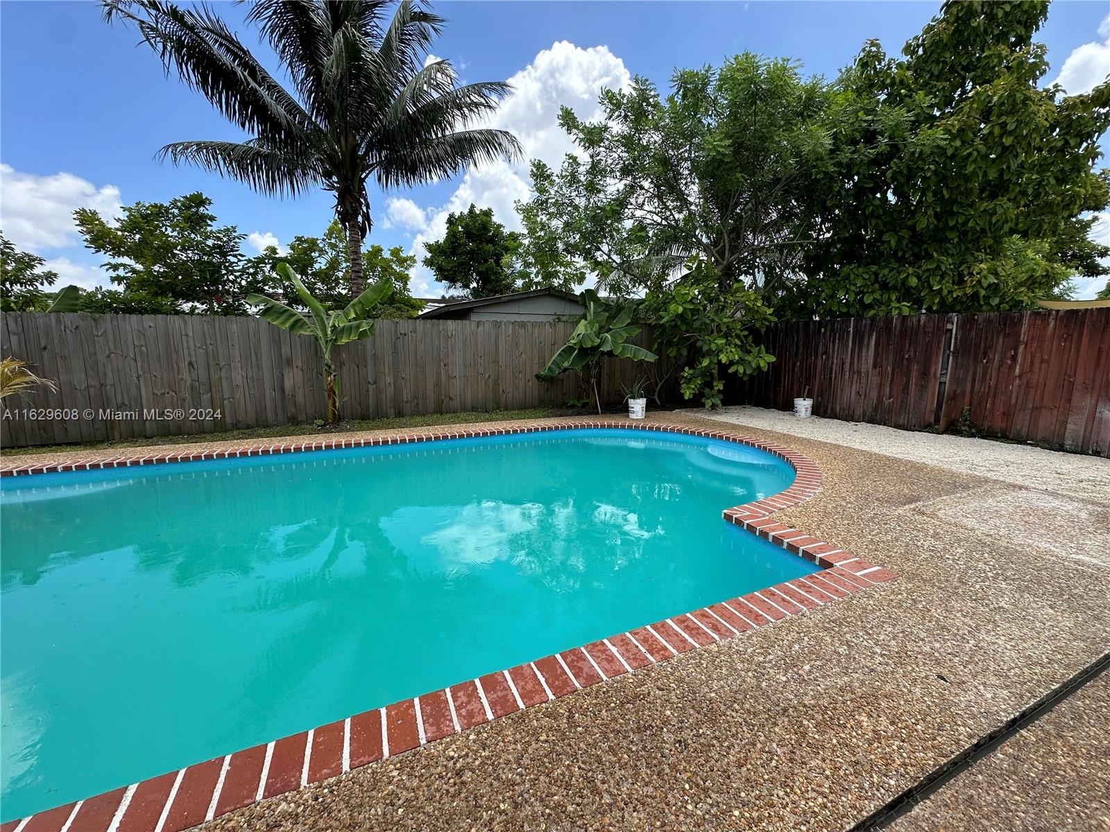 7696 SW 7th St, North Lauderdale, Florida image 21