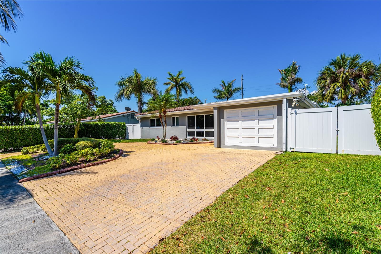 1635 SE 8th Ave, Deerfield Beach, Florida image 4