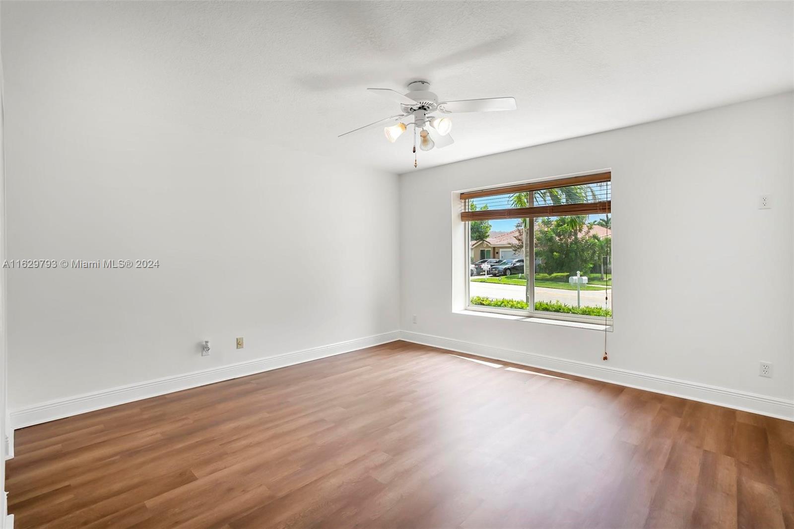 2041 NW 182nd Ter, Pembroke Pines, Florida image 26