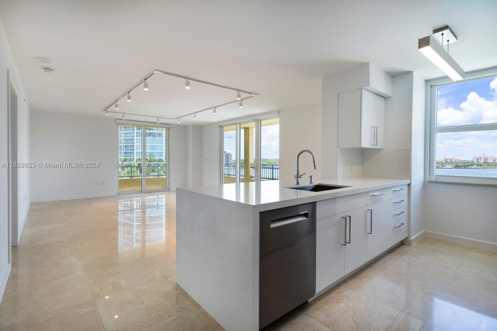 90 Alton Rd #902, Miami Beach, Florida image 11