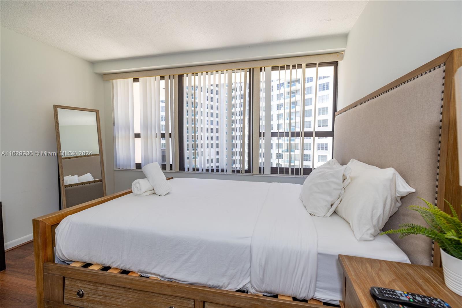 5225 Collins Ave #915, Miami Beach, Florida image 25