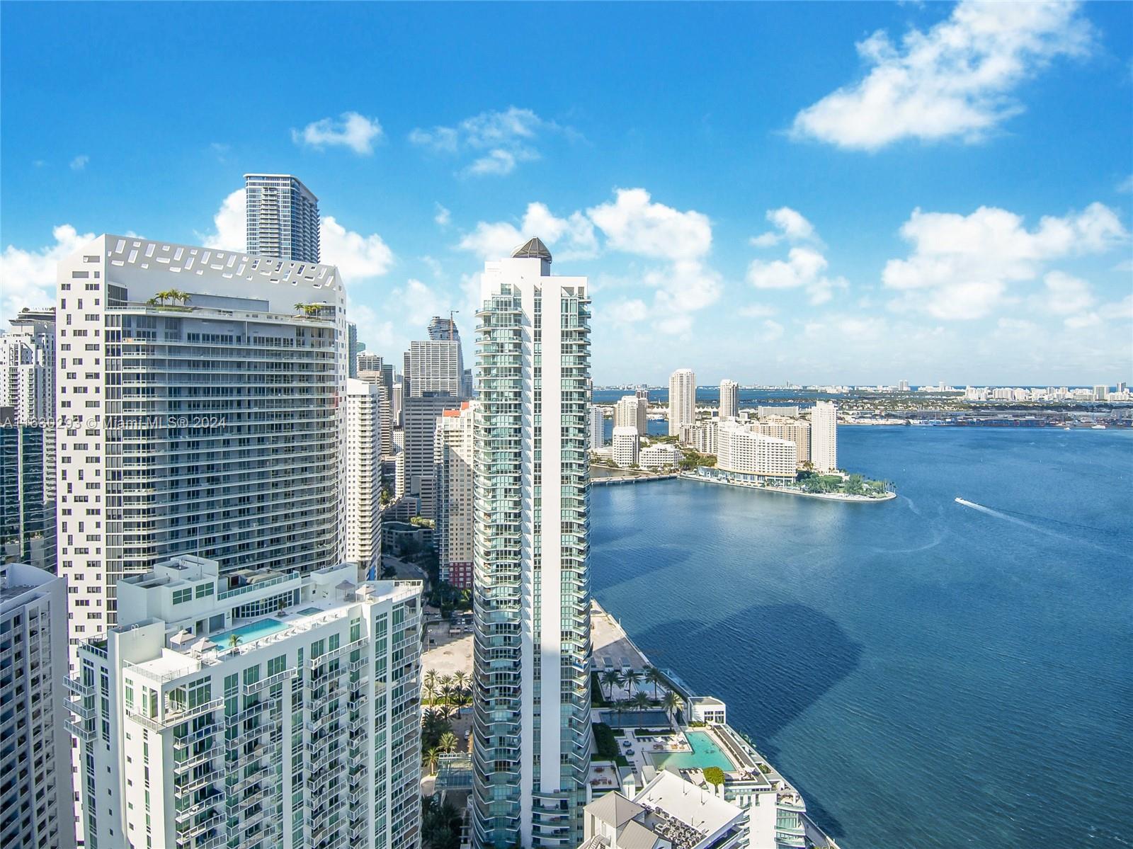 Beautiful 1/1 furnished condo with gorgeous Bay and City views. This unit features spectacular marble floors, an expansive terrace & awesome floor to ceiling windows. 1 year lease minimum. Brickell House is a full amenities complex. Residents enjoy exclusive state of the art amenities including a modern gym, spa, 12th floor pool, lounge deck & a roof-top pool with unobstructed bay & ocean views, 24 HR valet & concierge. Unit comes w 1 parking (Garage Lift)  . Please contact management for details. No pets no smokers please. Showings from Monday to Friday w/24hs notice.