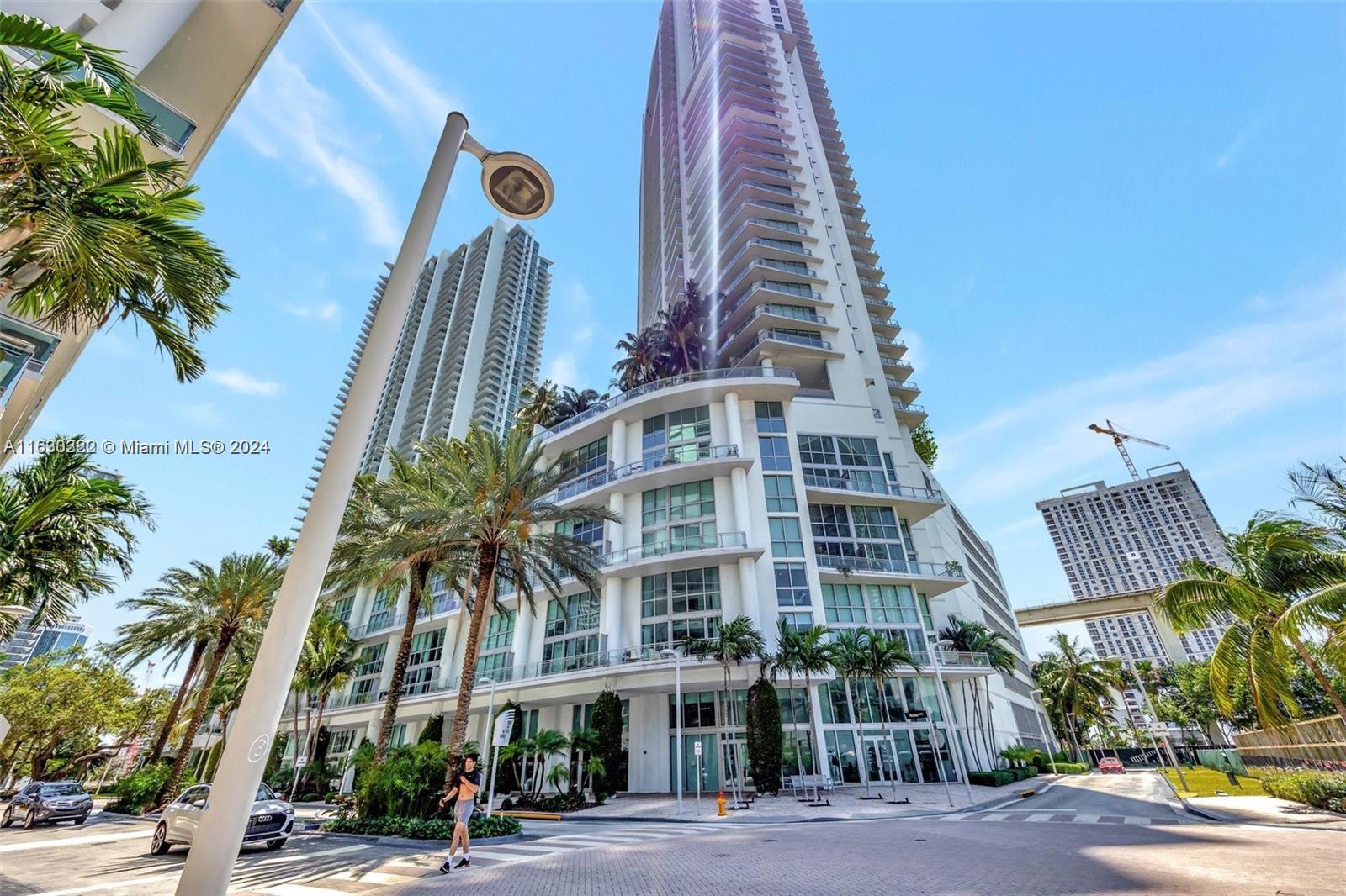 Spacious and bright 2/2 condo, split floor plan which makes it ideal for roommates. Located in the prestigious IVY Condominium in the heart of Brickell area with panoramic view of the Miami downtown and River. Stainless steel appliances, washer and dryer inside the unit, porcelain flooring throughout, and brand new A/C. One parking space assigned. Building has great amenities: Pool, Sauna, Spa, Children Park, Valet Parking, and 24 Front Desk Concierge. Condominium has its own dry cleaning business and small market place shop. Blocks for Brickell City Center and Mary Brickell Village. Available August 15th, 2024. EASY TO SHOW.



ADDITIONAL INFORMATION PLEASE CONTACT LISTING AGENT. THANK YOU!!