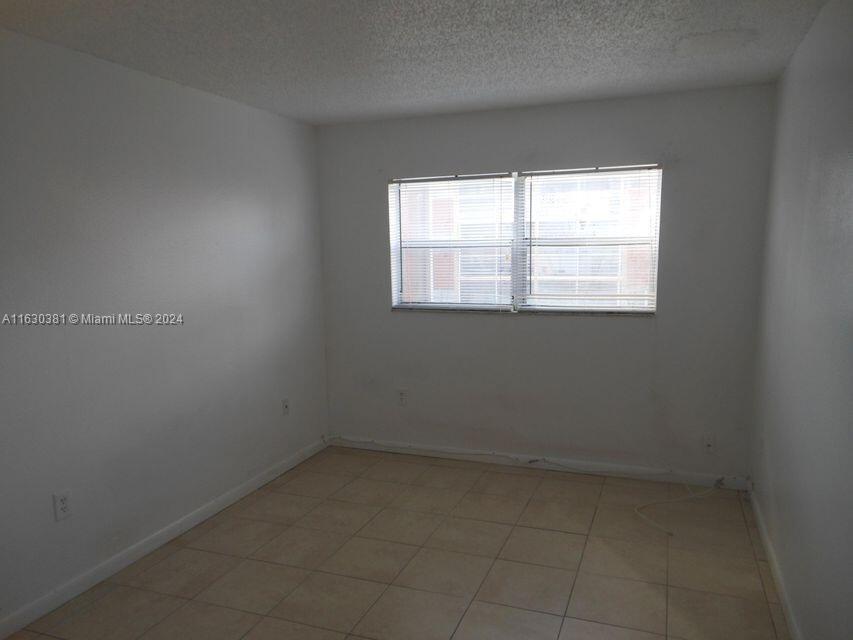 3610 NW 21st St #313, Lauderdale Lakes, Florida image 7