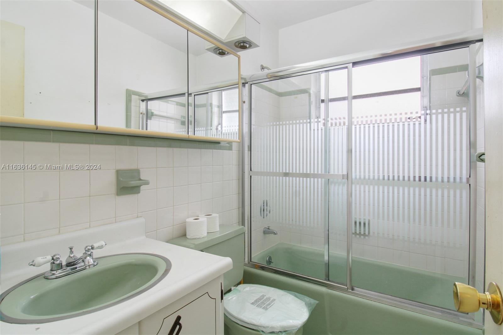Listing Photo 10
